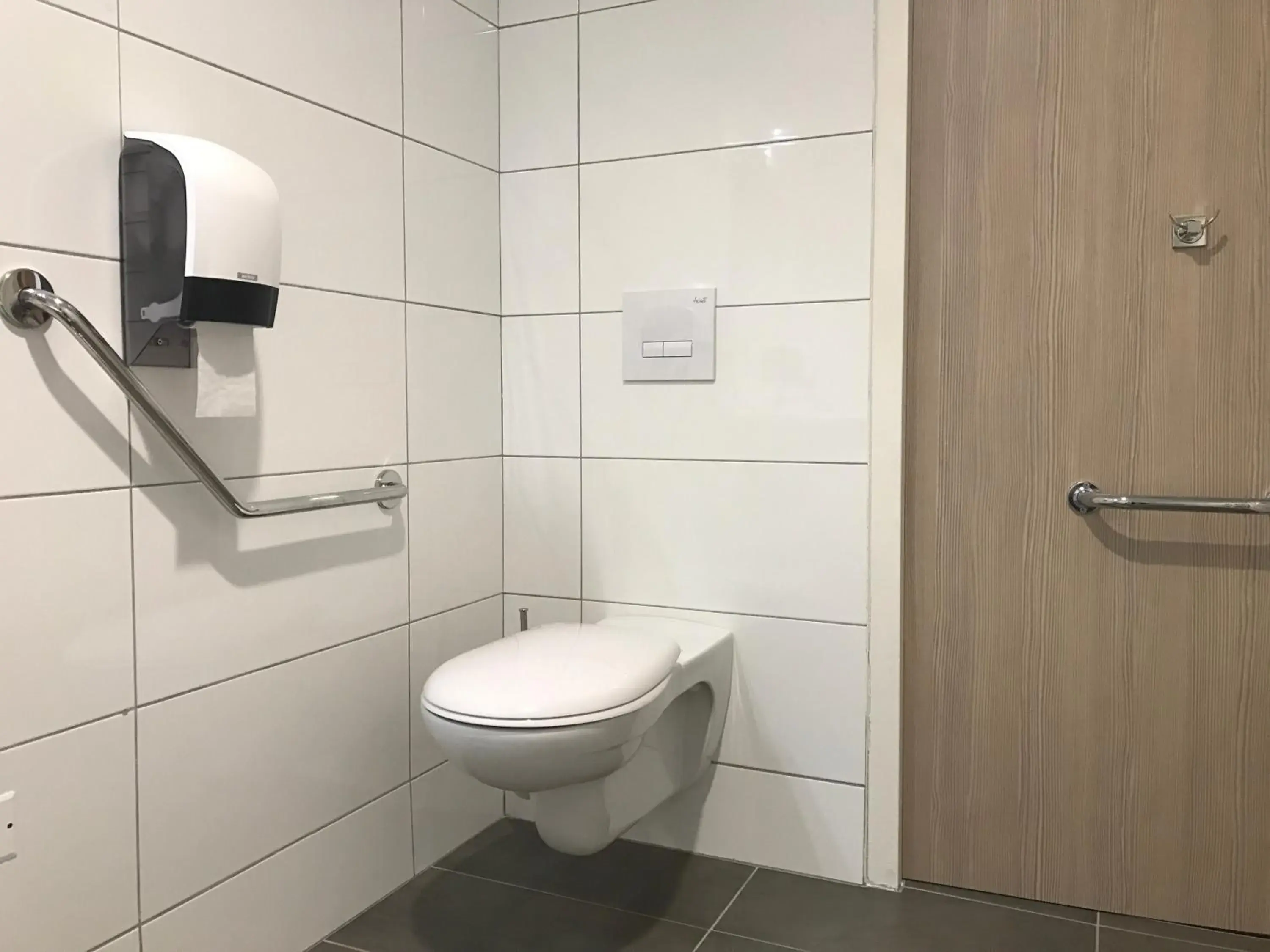 Double Room - Disability Access in Brit Hotel Brive La Gaillarde - Restaurant La Limousine Double Room - Disability Access in Brit Hotel Brive La Gaillarde - Restaurant La Limousine