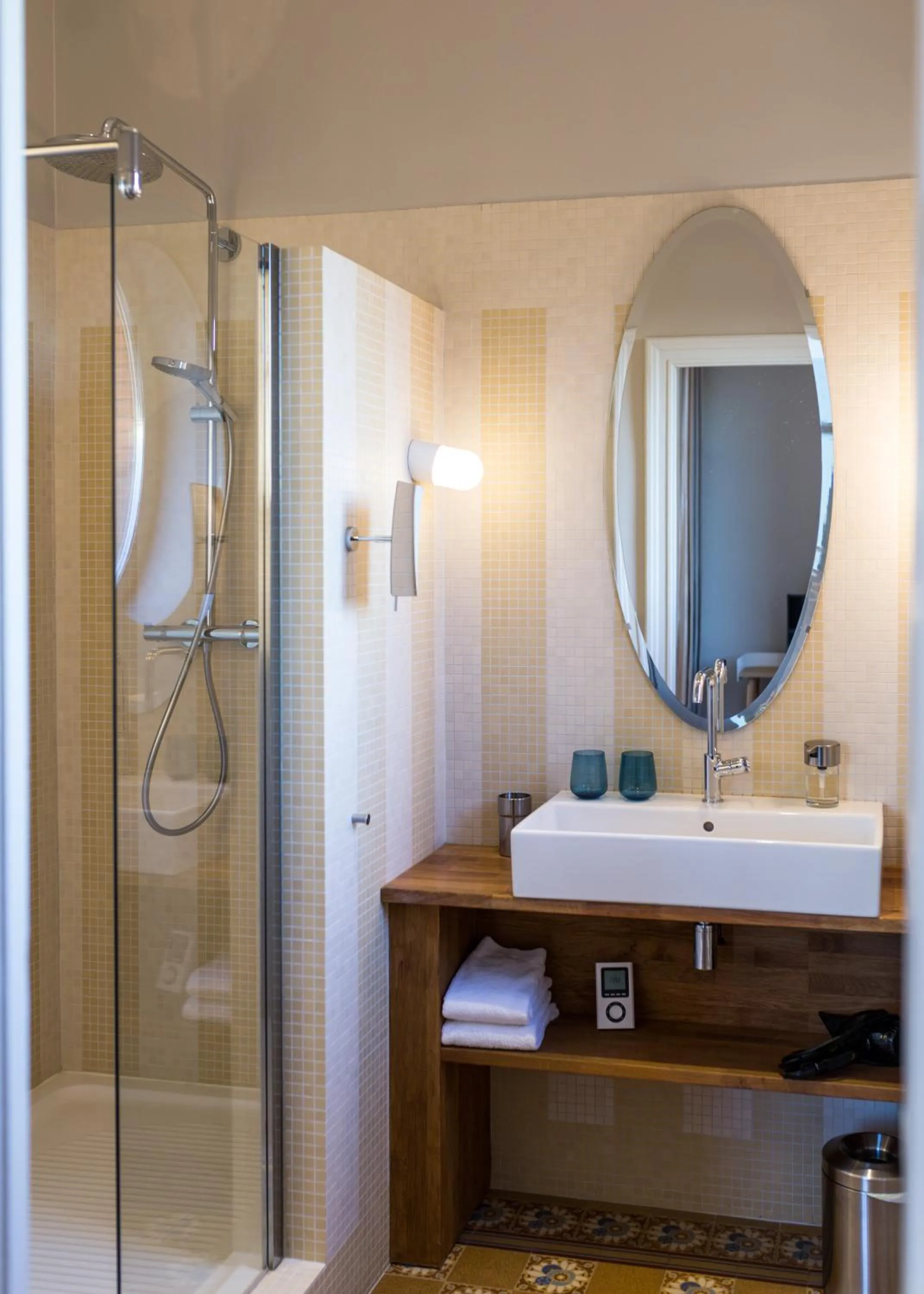 Bathroom in L'Autre Rives