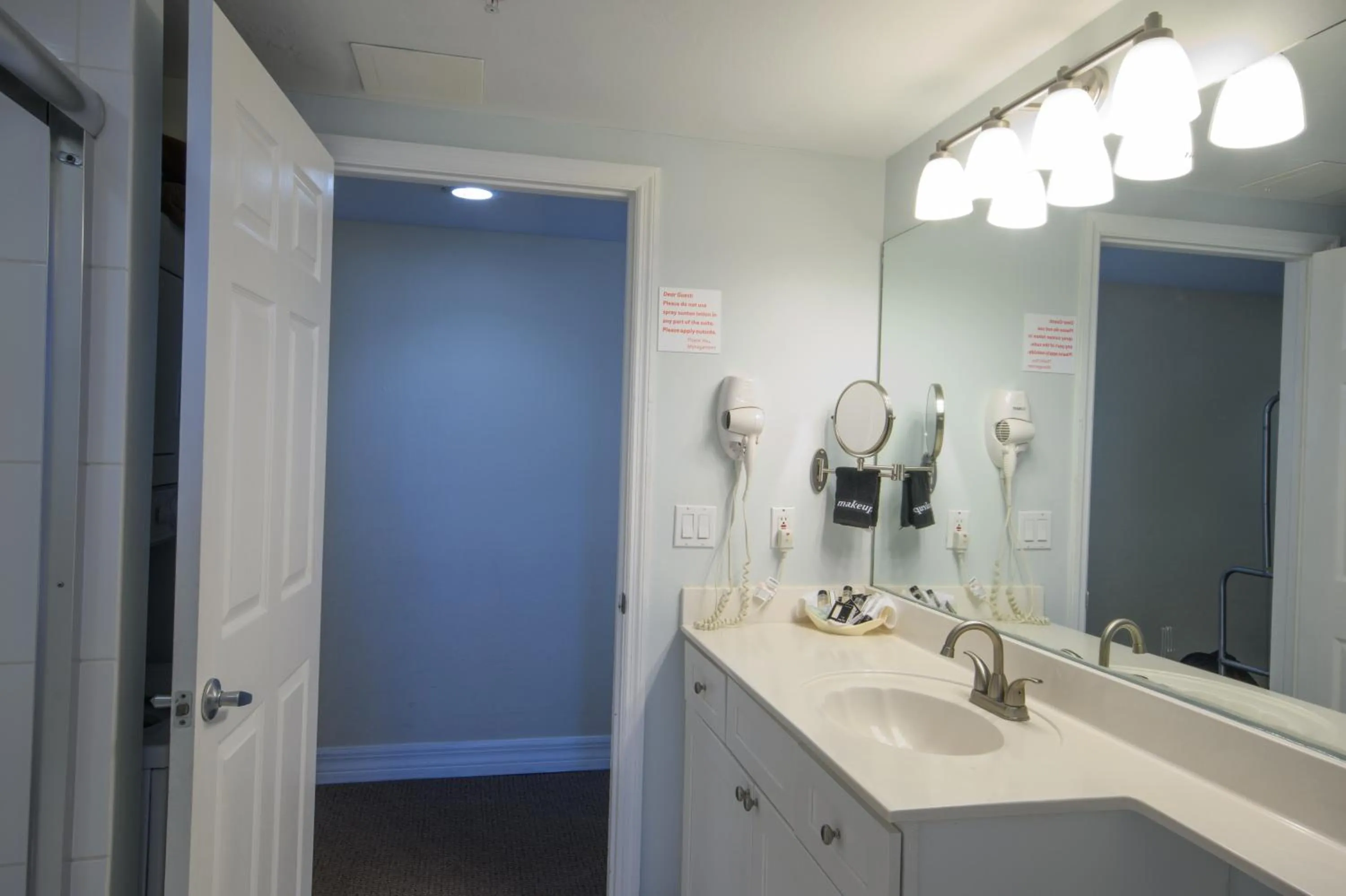 Bathroom in Edison Beach House