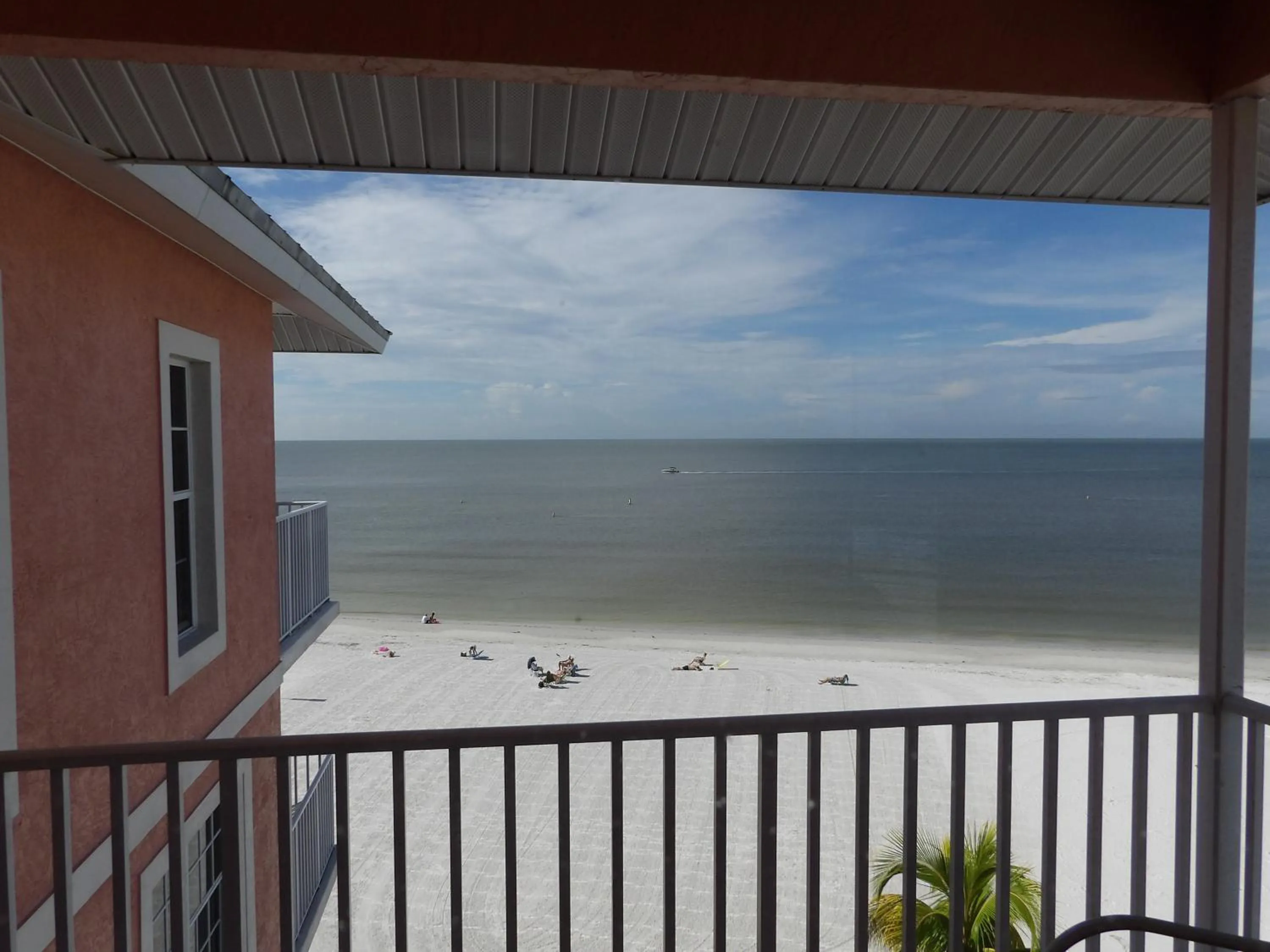 Sea view in Edison Beach House