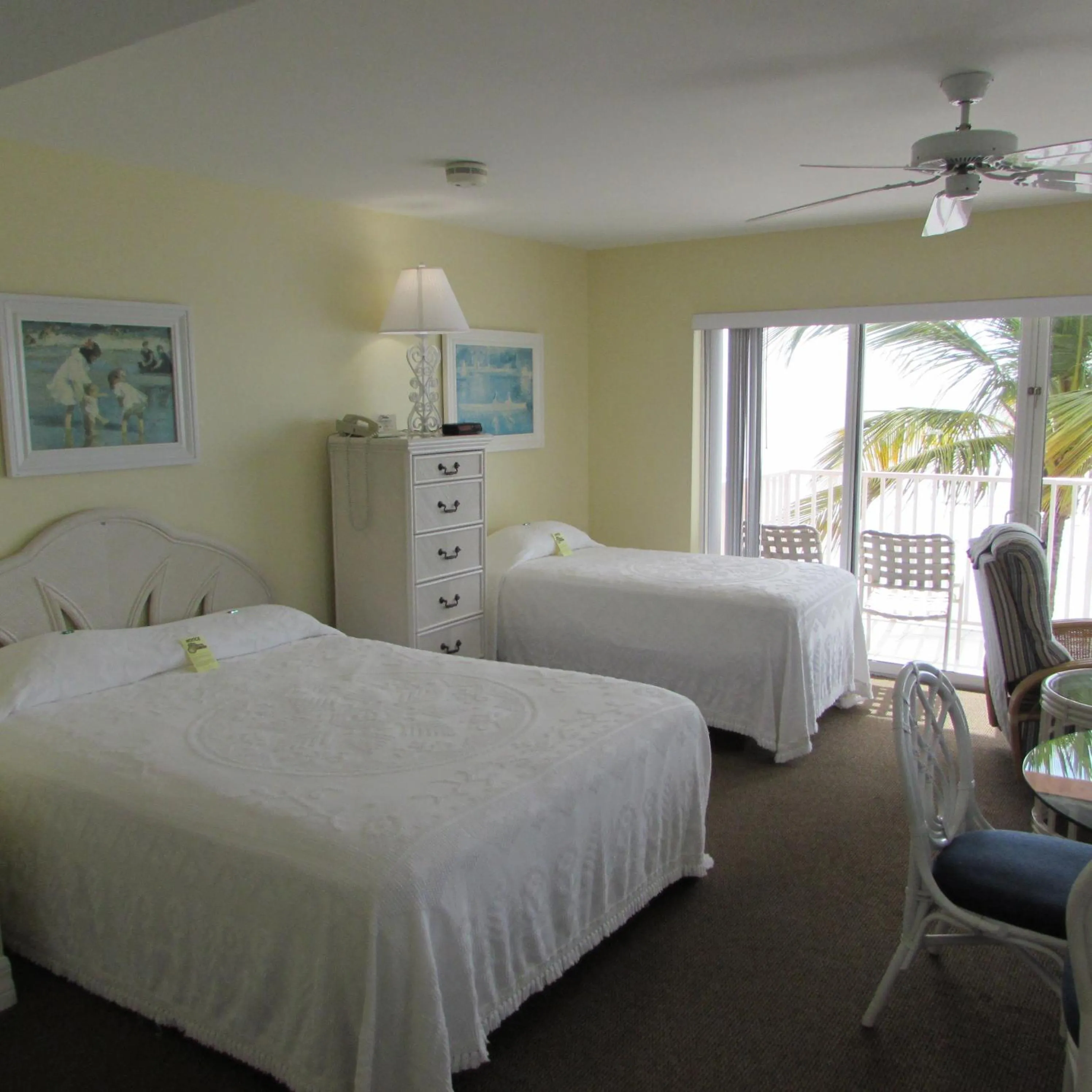 Bed in Edison Beach House