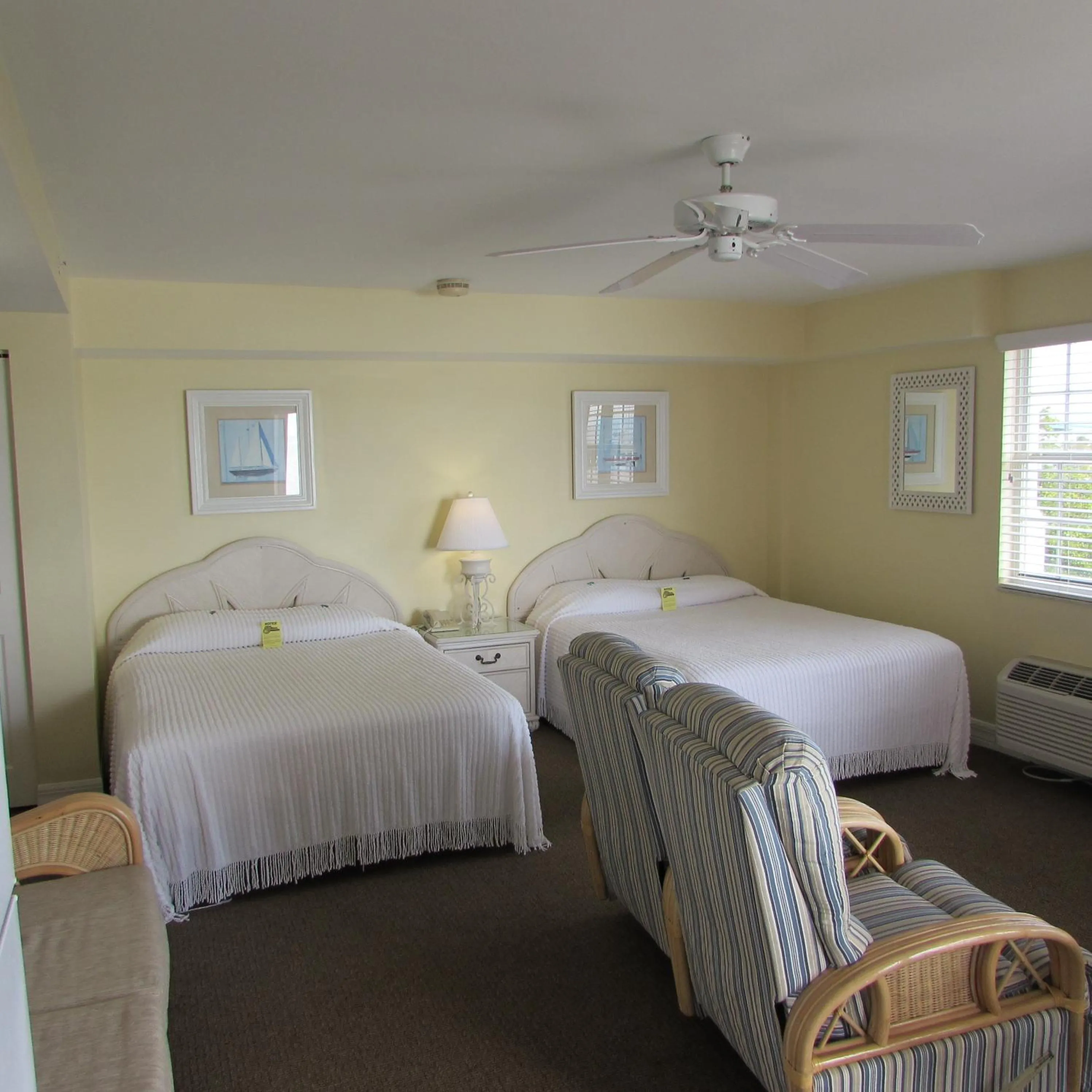 Bed in Edison Beach House