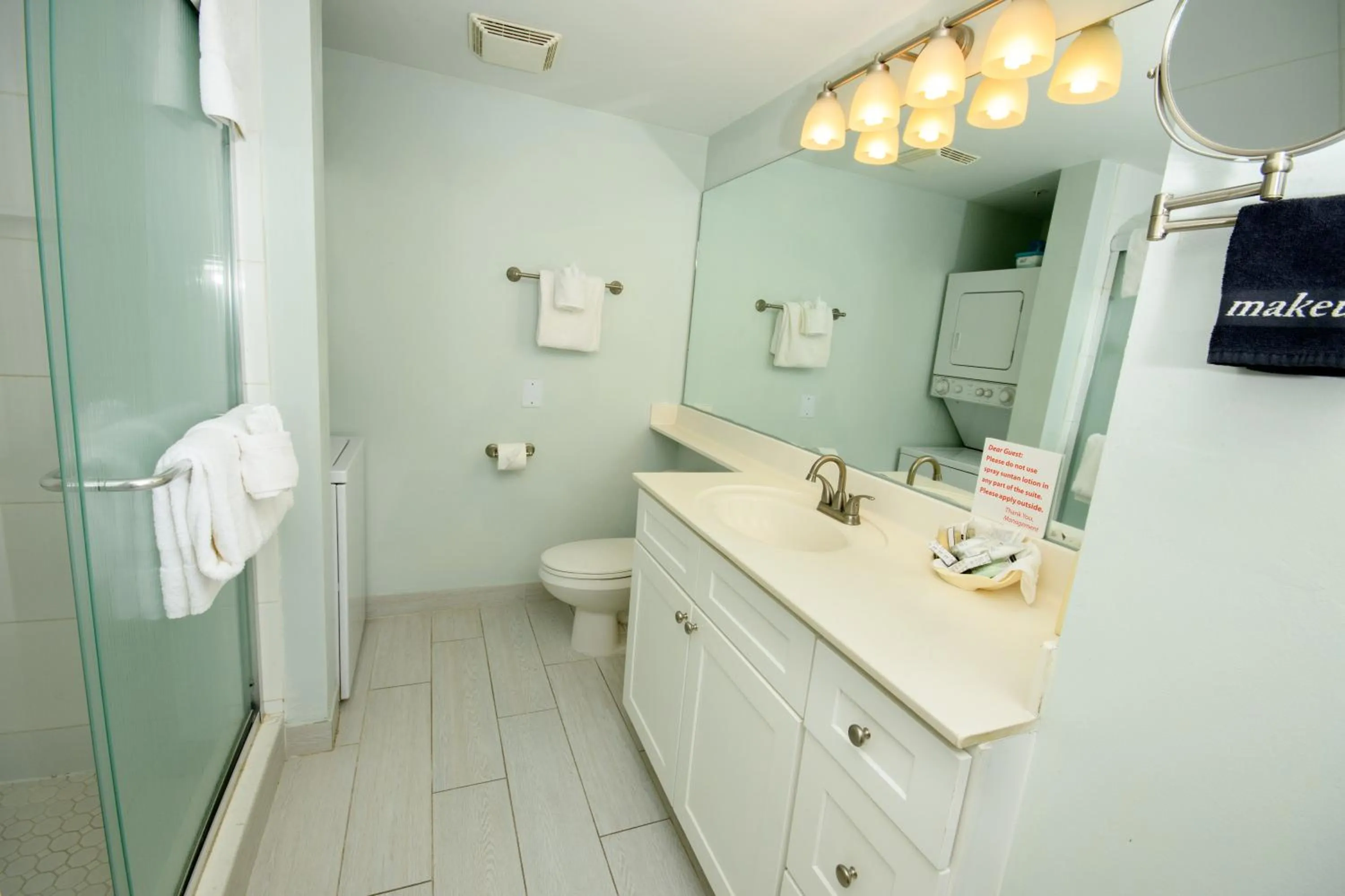 Shower in Edison Beach House