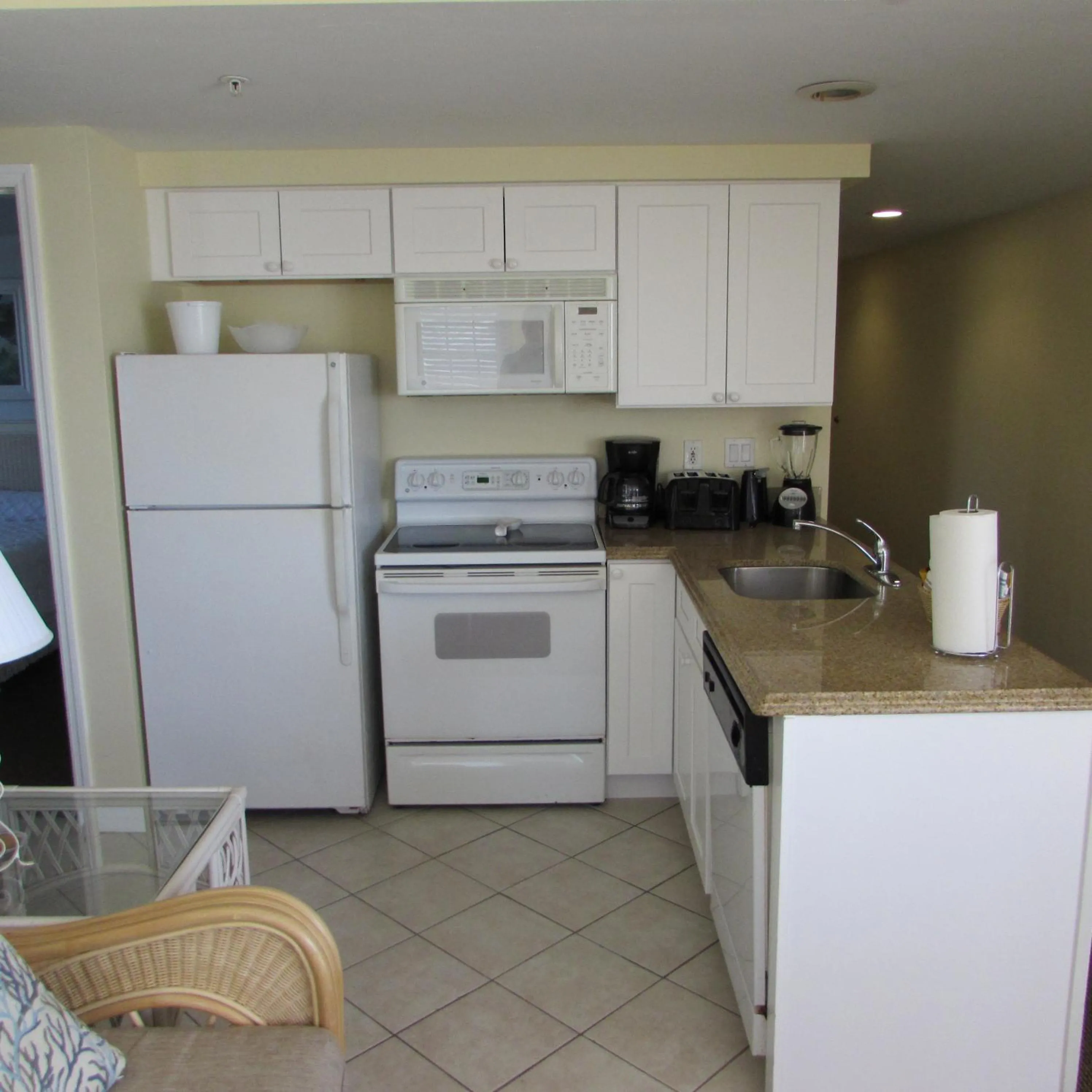 Kitchen or kitchenette in Edison Beach House
