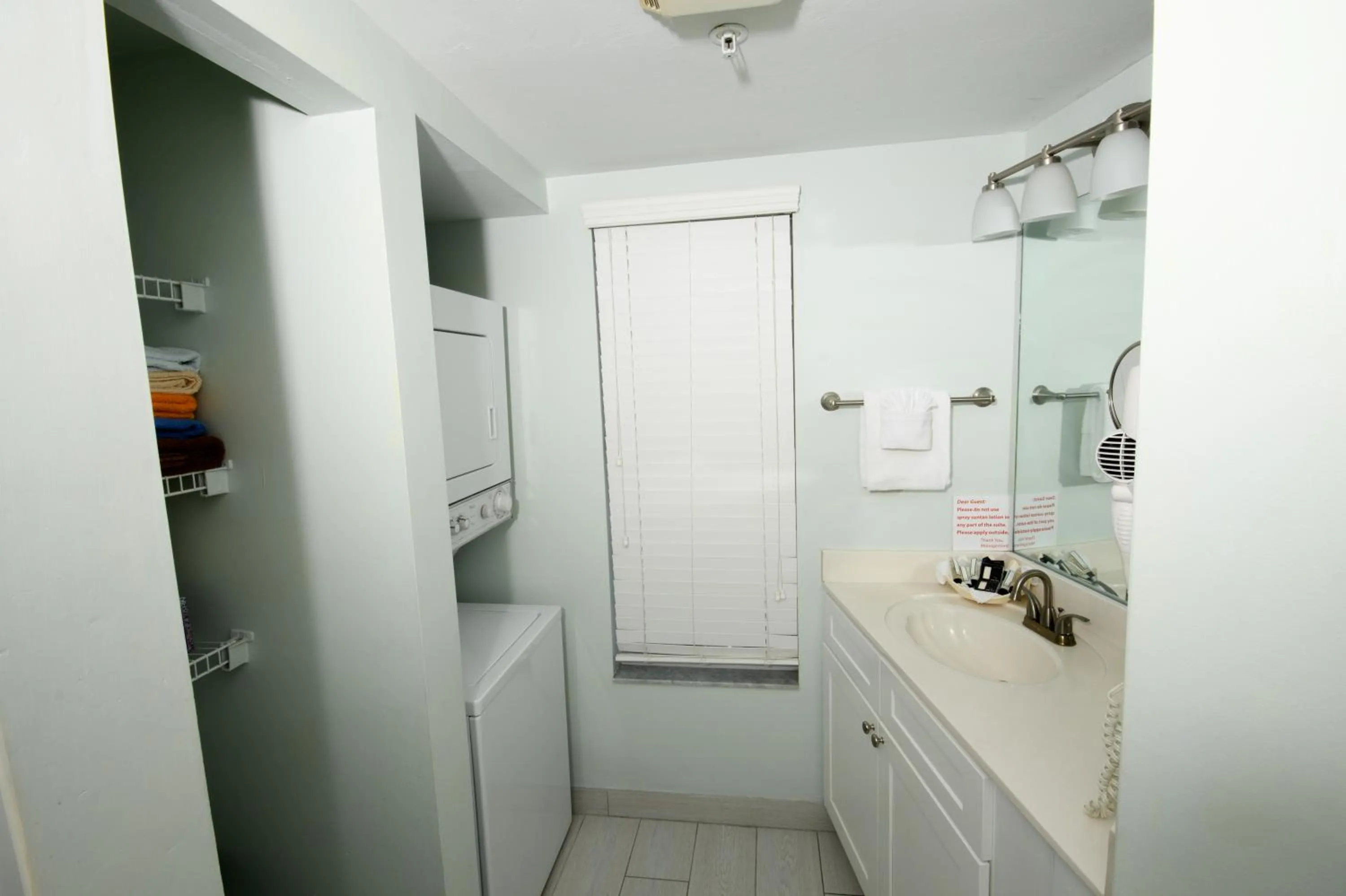 Bathroom in Edison Beach House