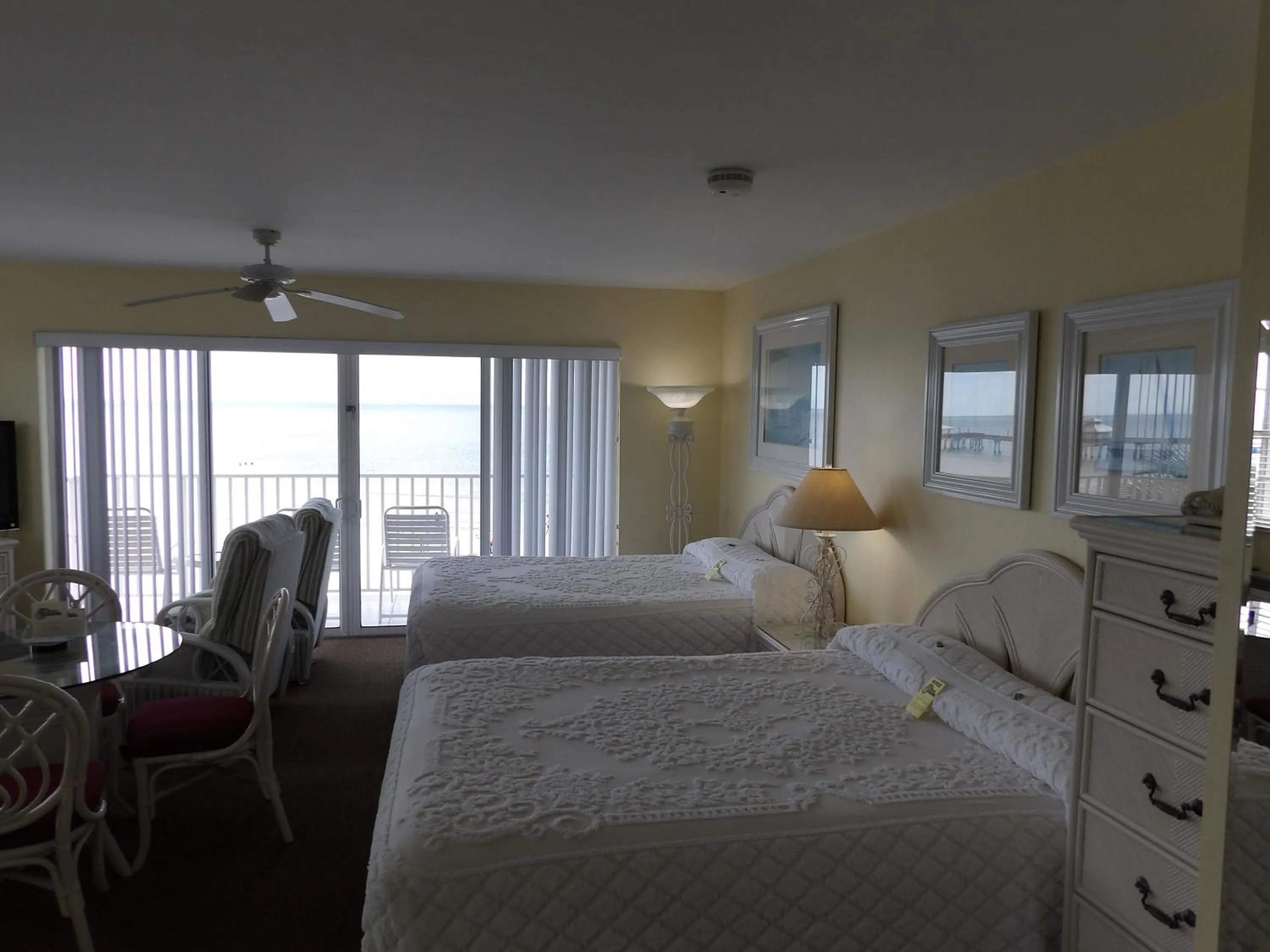 Bed in Edison Beach House