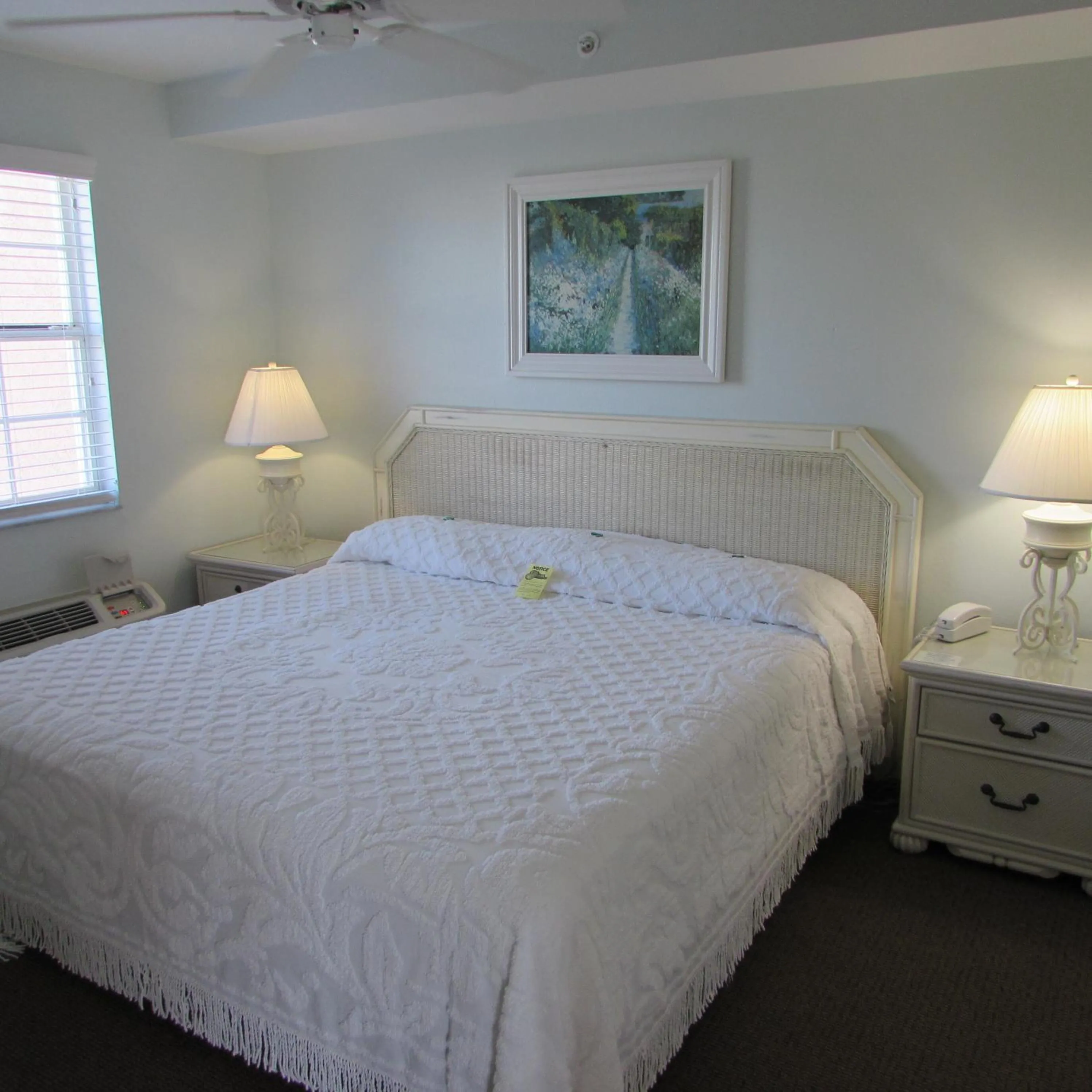 Bedroom in Edison Beach House