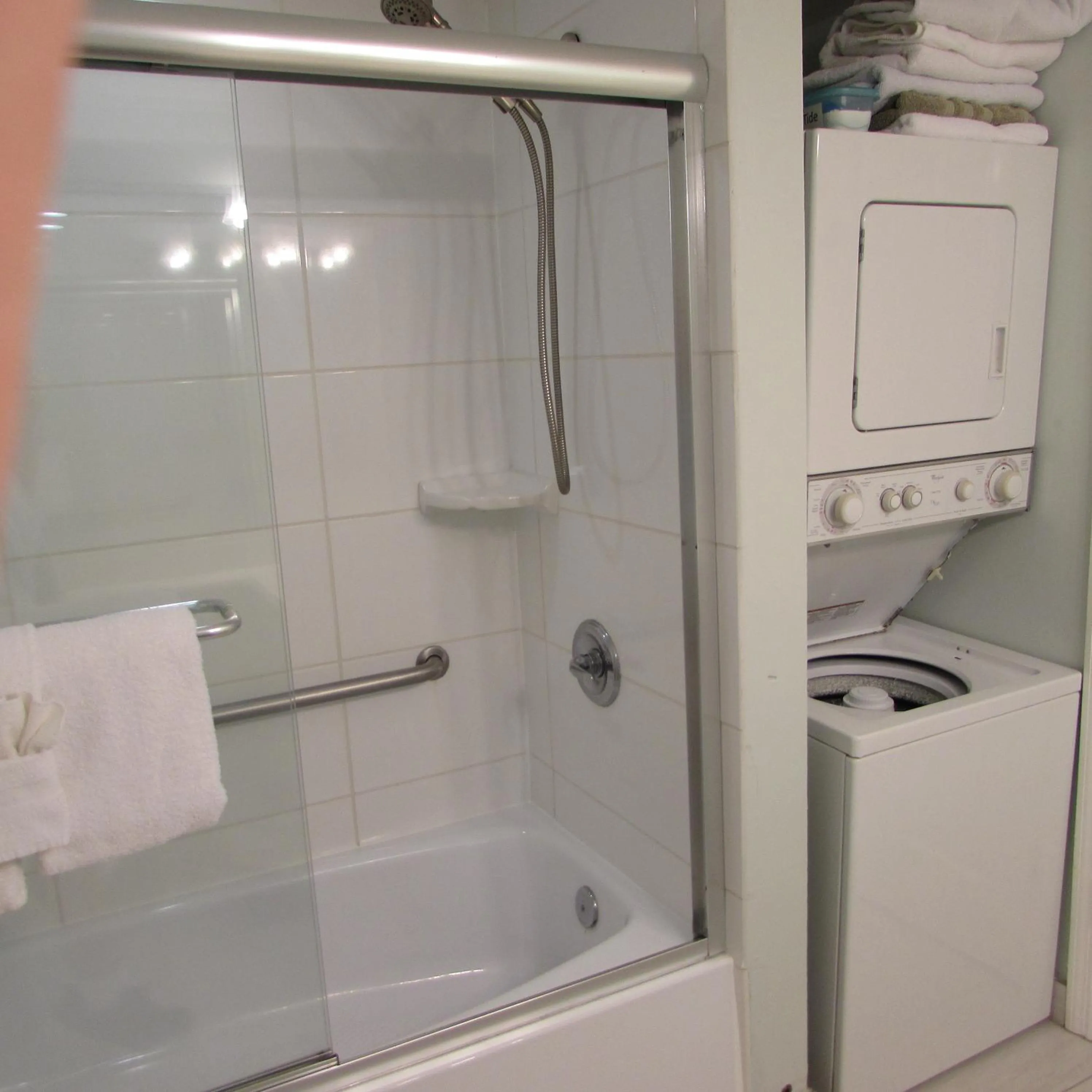 Shower in Edison Beach House