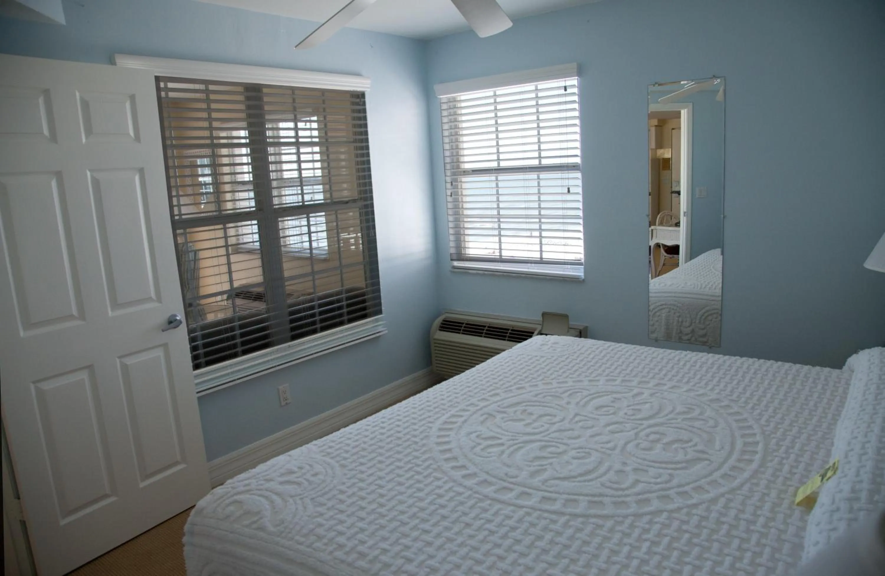 Bedroom in Edison Beach House