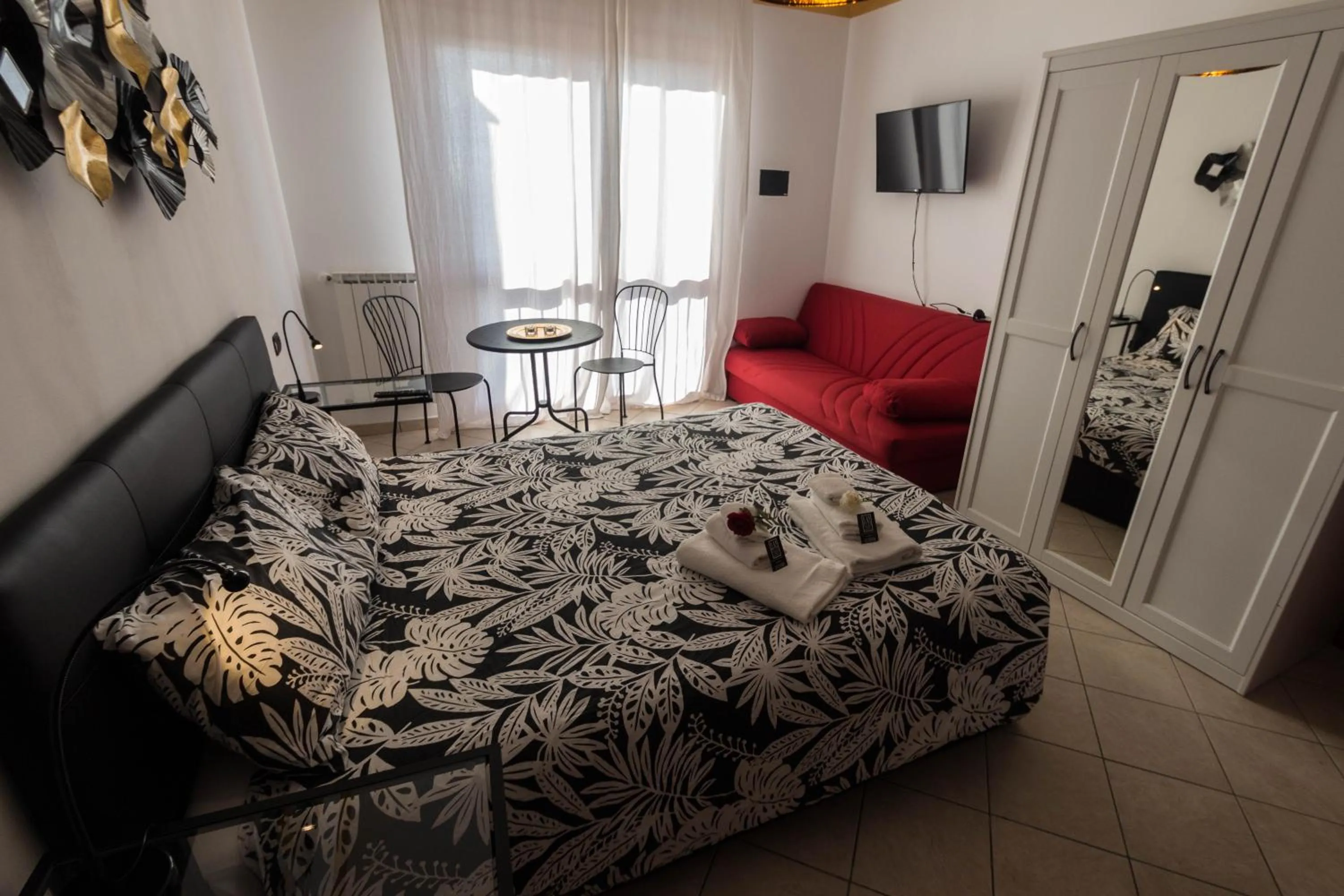 Bed in Leonardo Rome Holidays