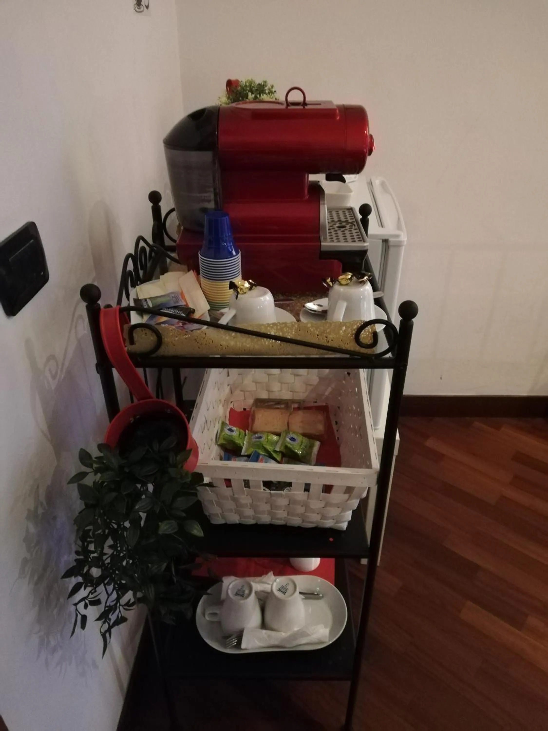 Coffee/tea facilities in Leonardo Rome Holidays