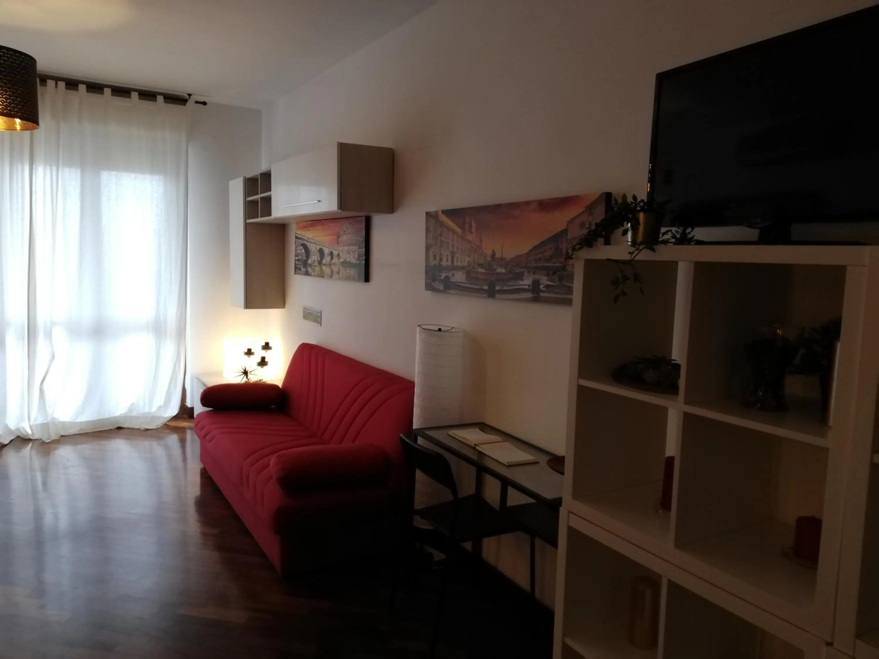 Communal lounge/ TV room in Leonardo Rome Holidays