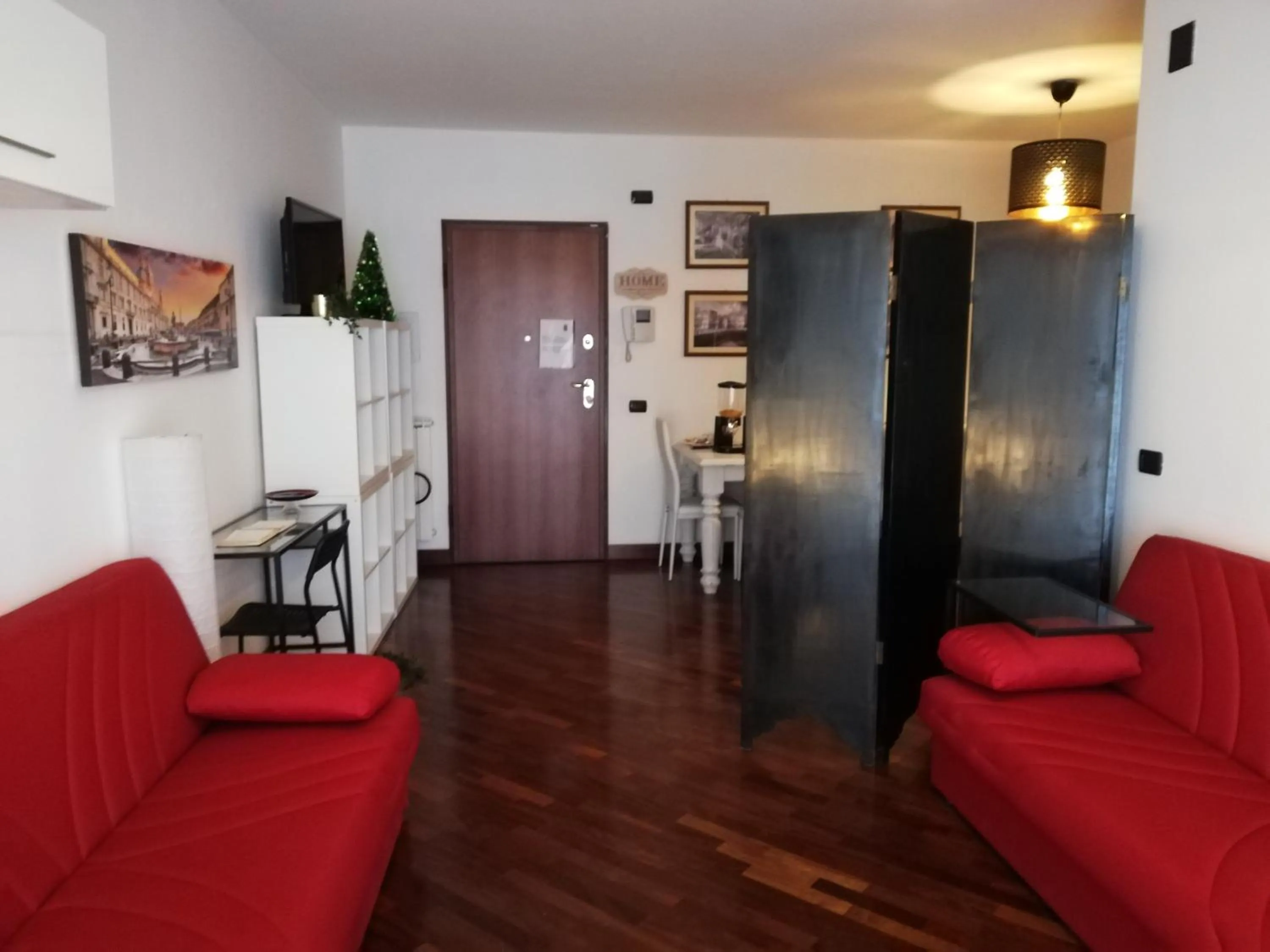 Living room in Leonardo Rome Holidays