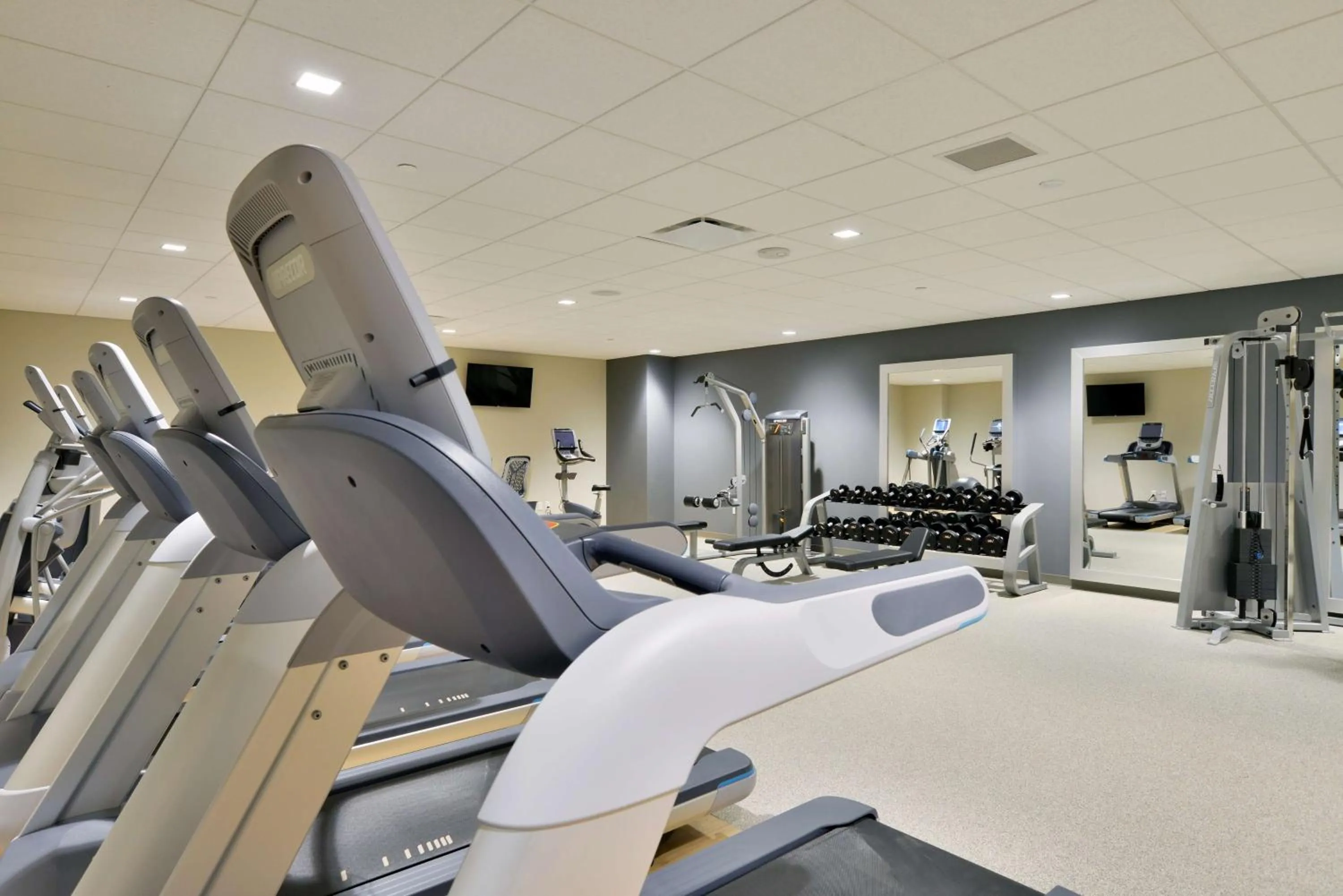 Fitness centre/facilities in The Lismore Hotel Eau Claire - a DoubleTree by Hilton