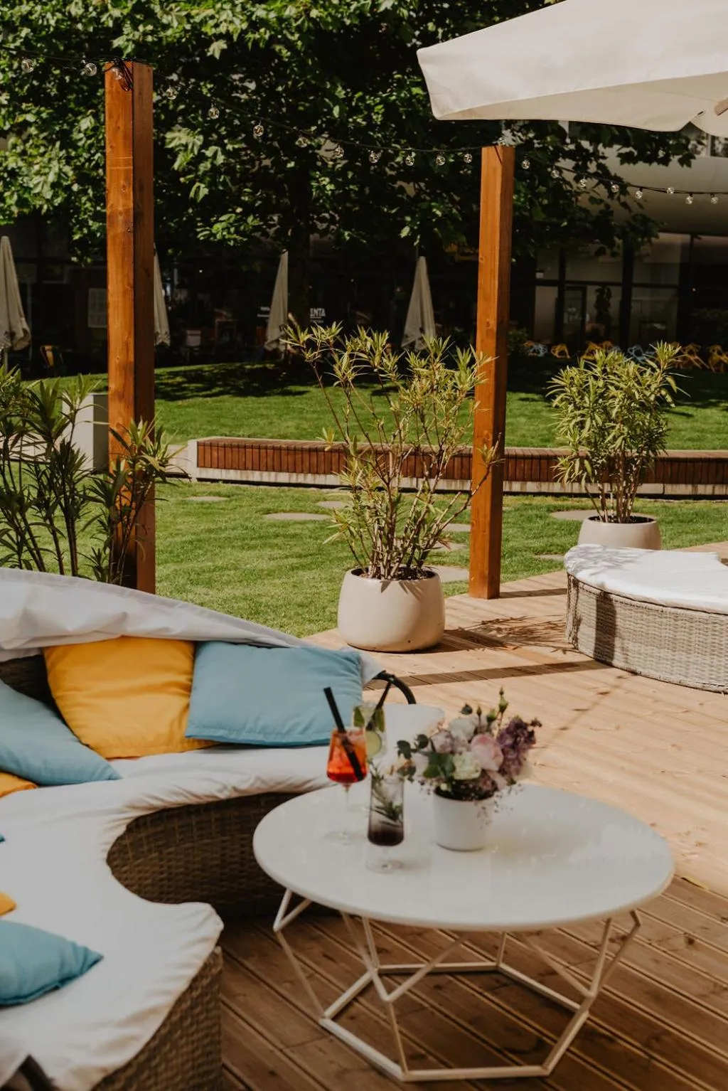 Patio in DoubleTree by Hilton Wroclaw