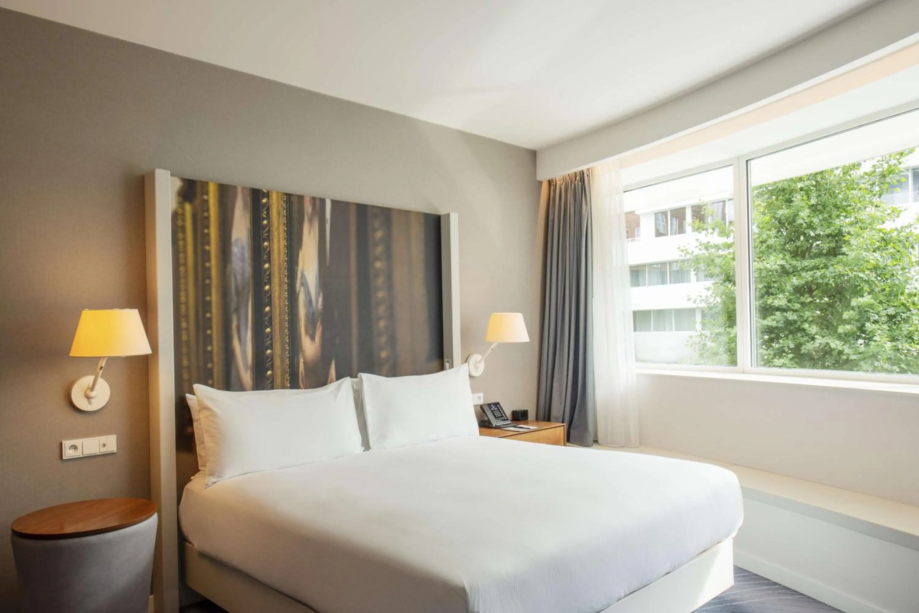 Bed in DoubleTree by Hilton Wroclaw