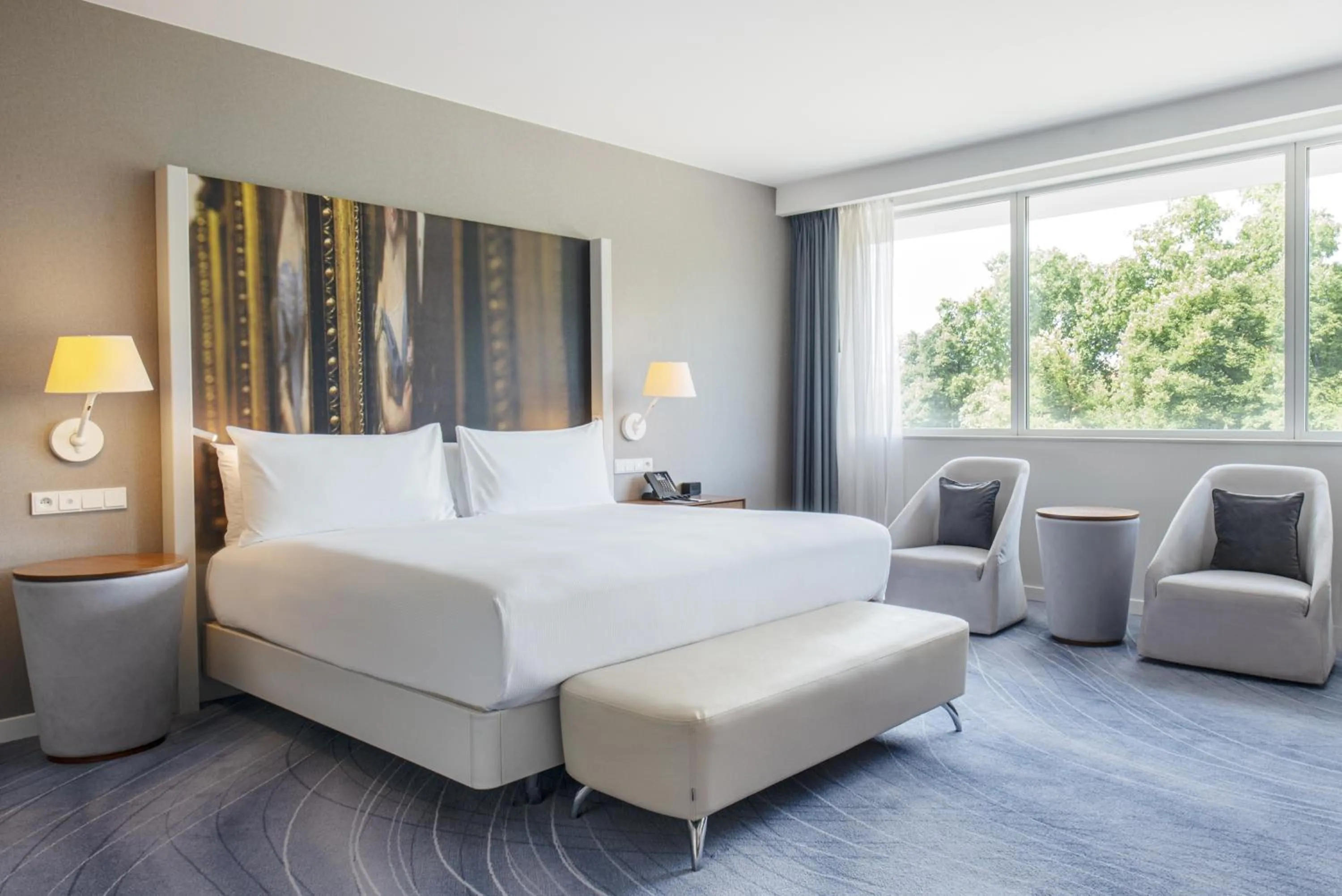 Photo of the whole room, Bed in DoubleTree by Hilton Wroclaw