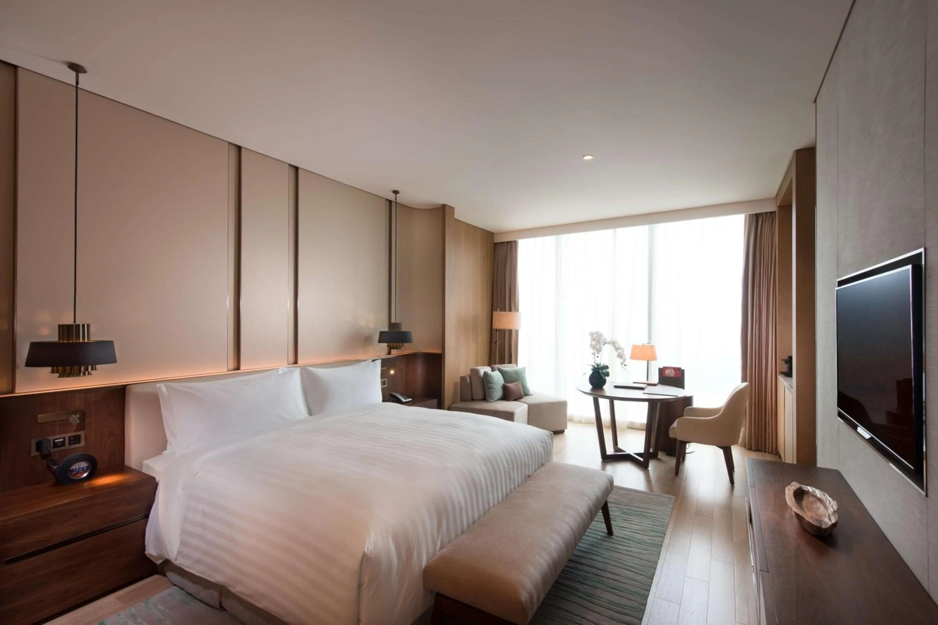 Bedroom, Bed in Conrad Xiamen
