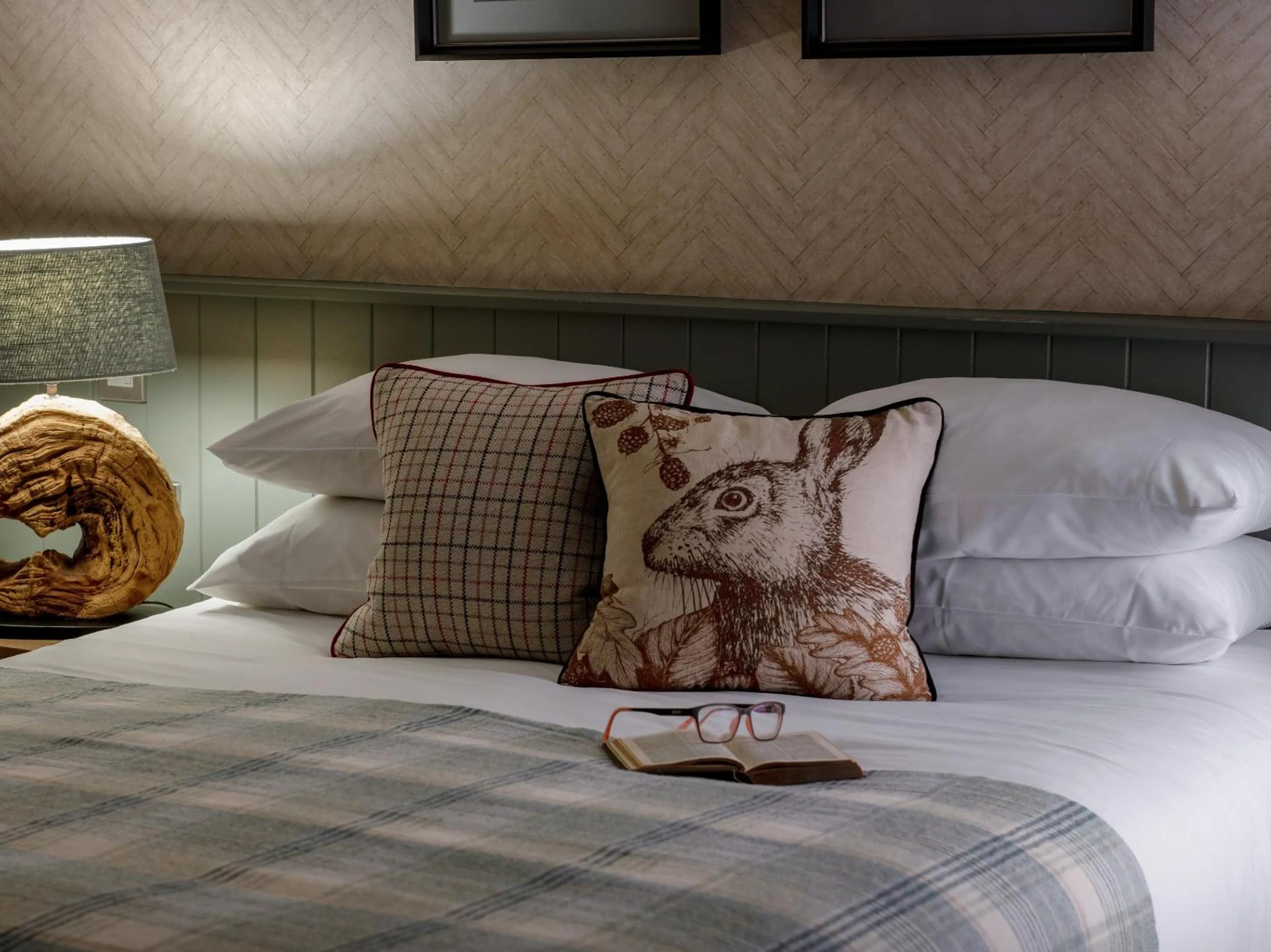 Bedroom, Bed in The Lister Arms