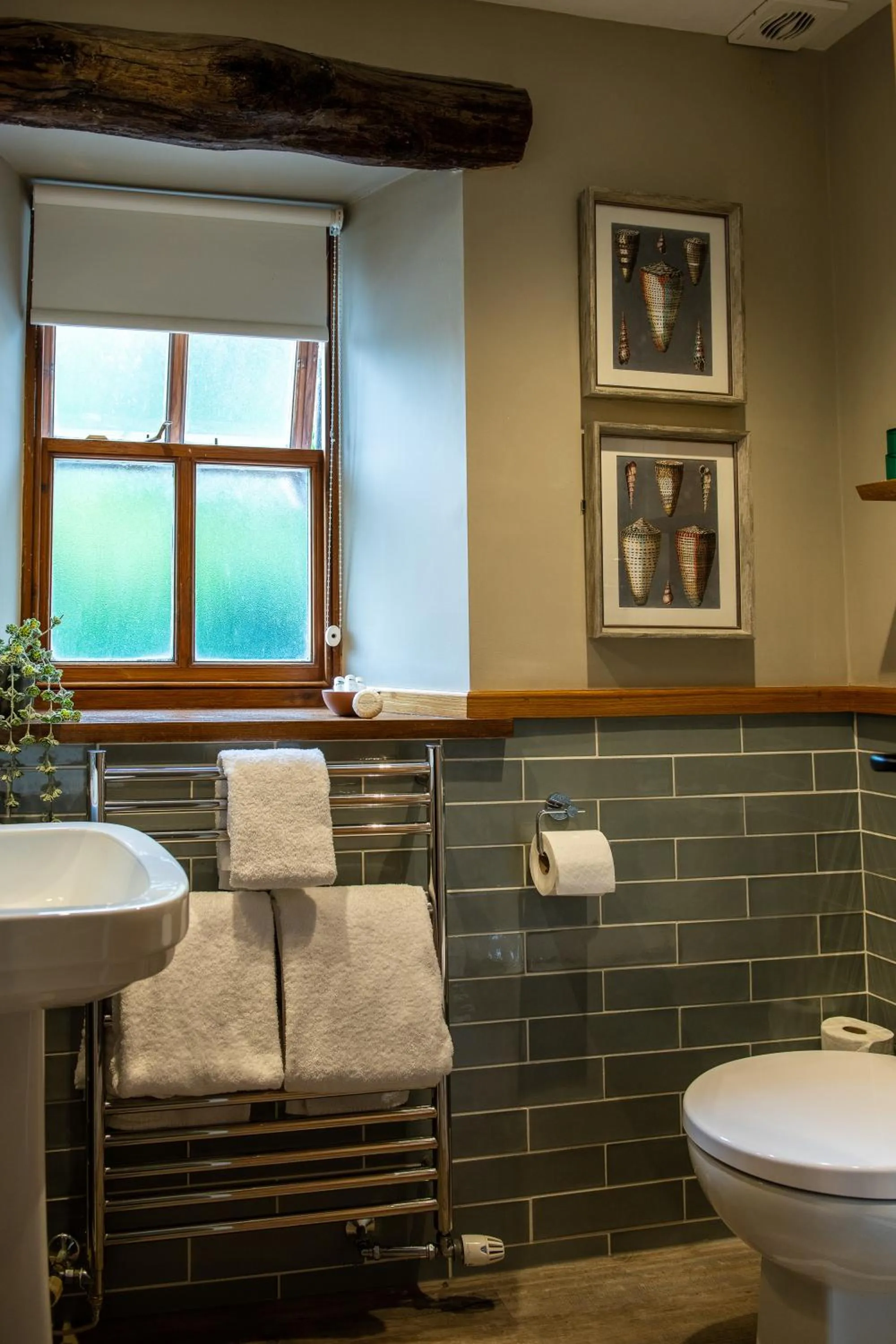 Bathroom in The Lister Arms