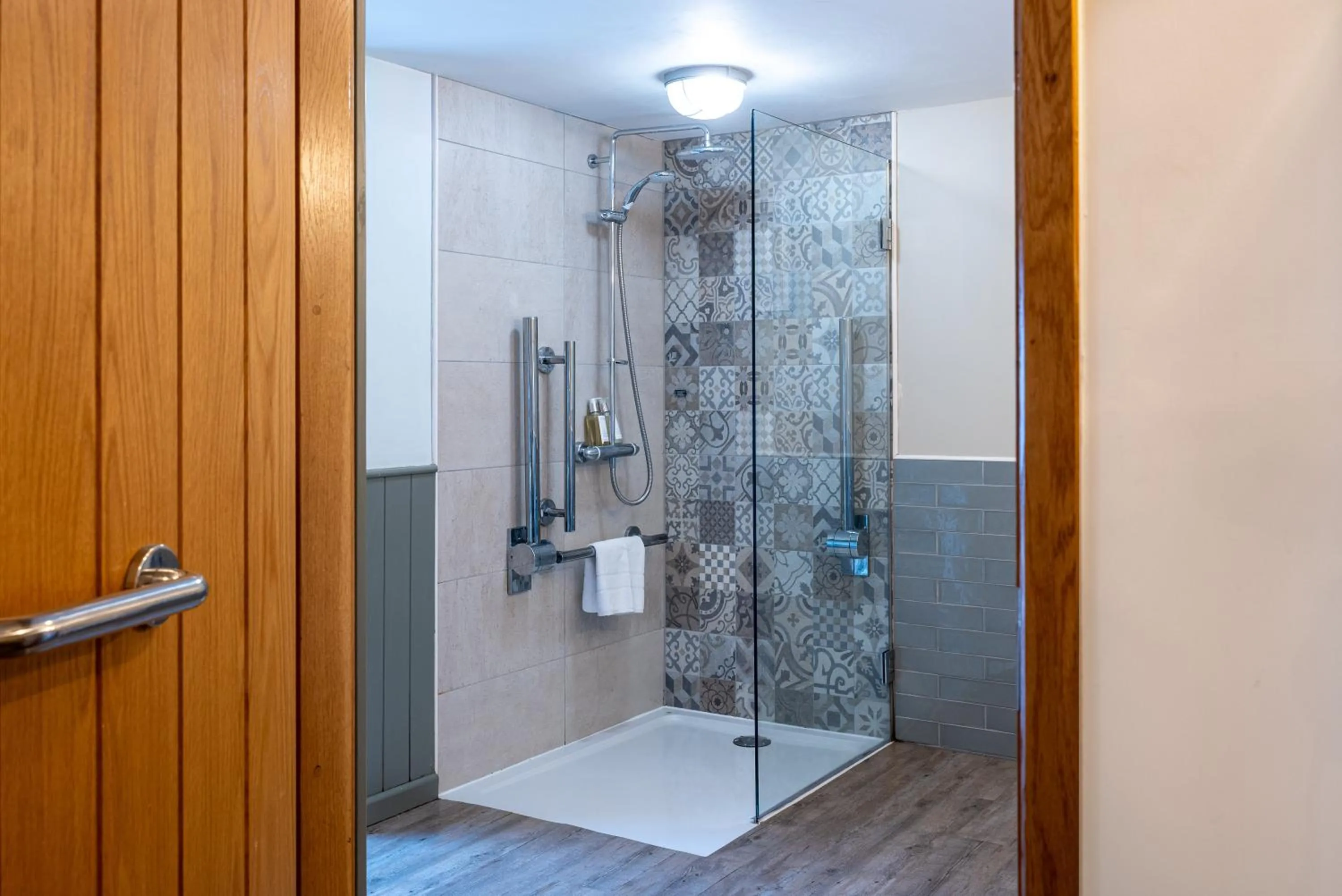 Bathroom in The Lister Arms