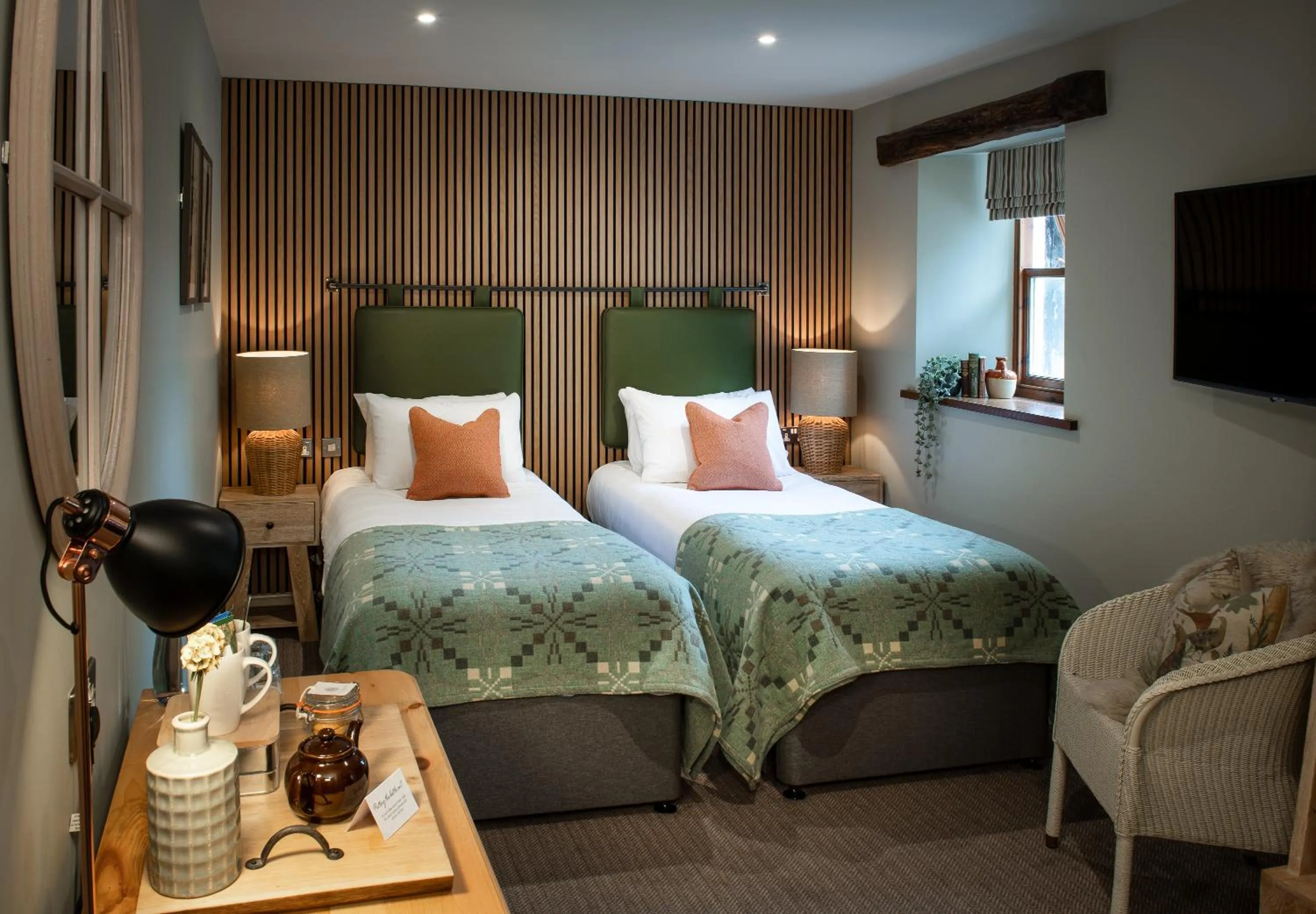 Bedroom, Bed in The Lister Arms