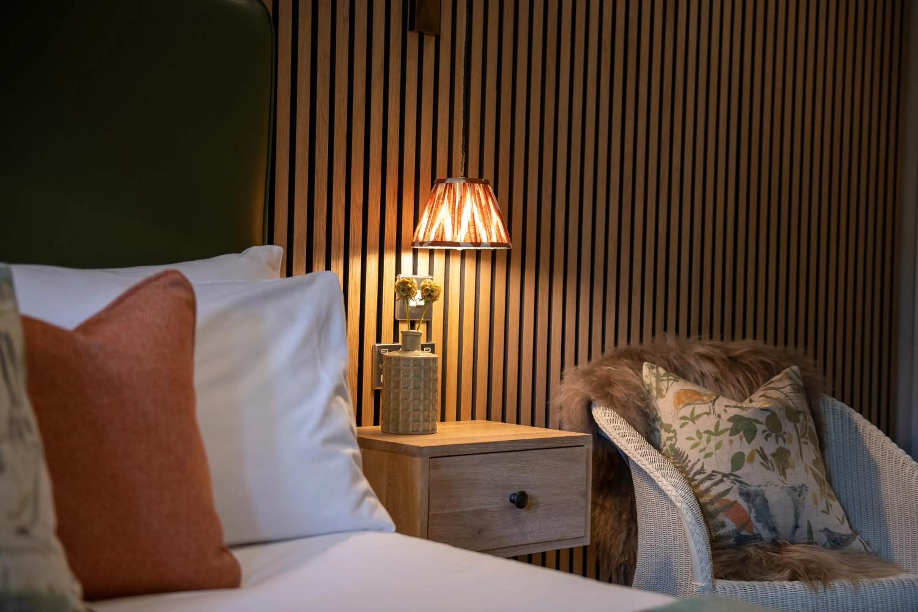 Bedroom, Bed in The Lister Arms