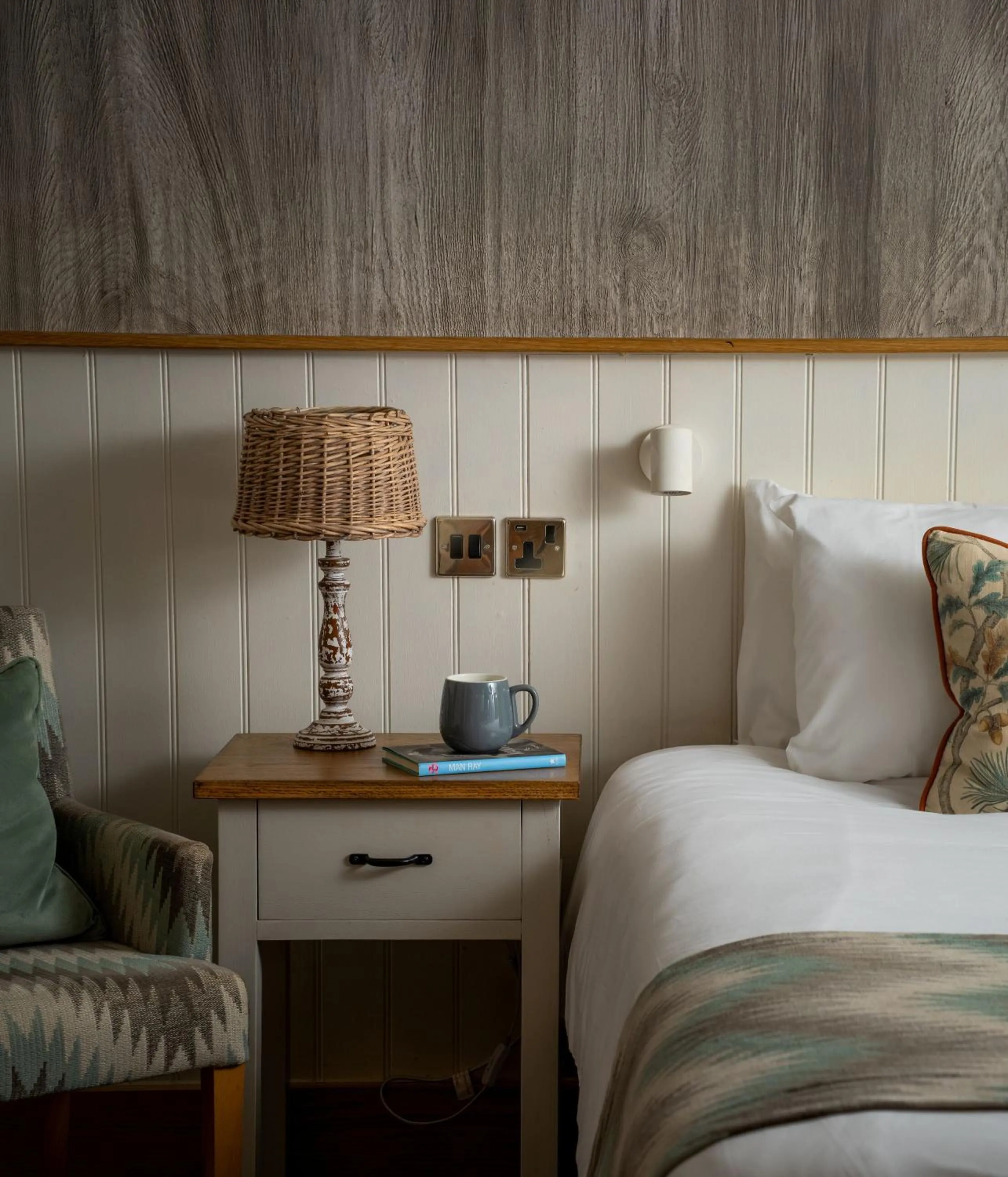 Bedroom, Bed in The Lister Arms