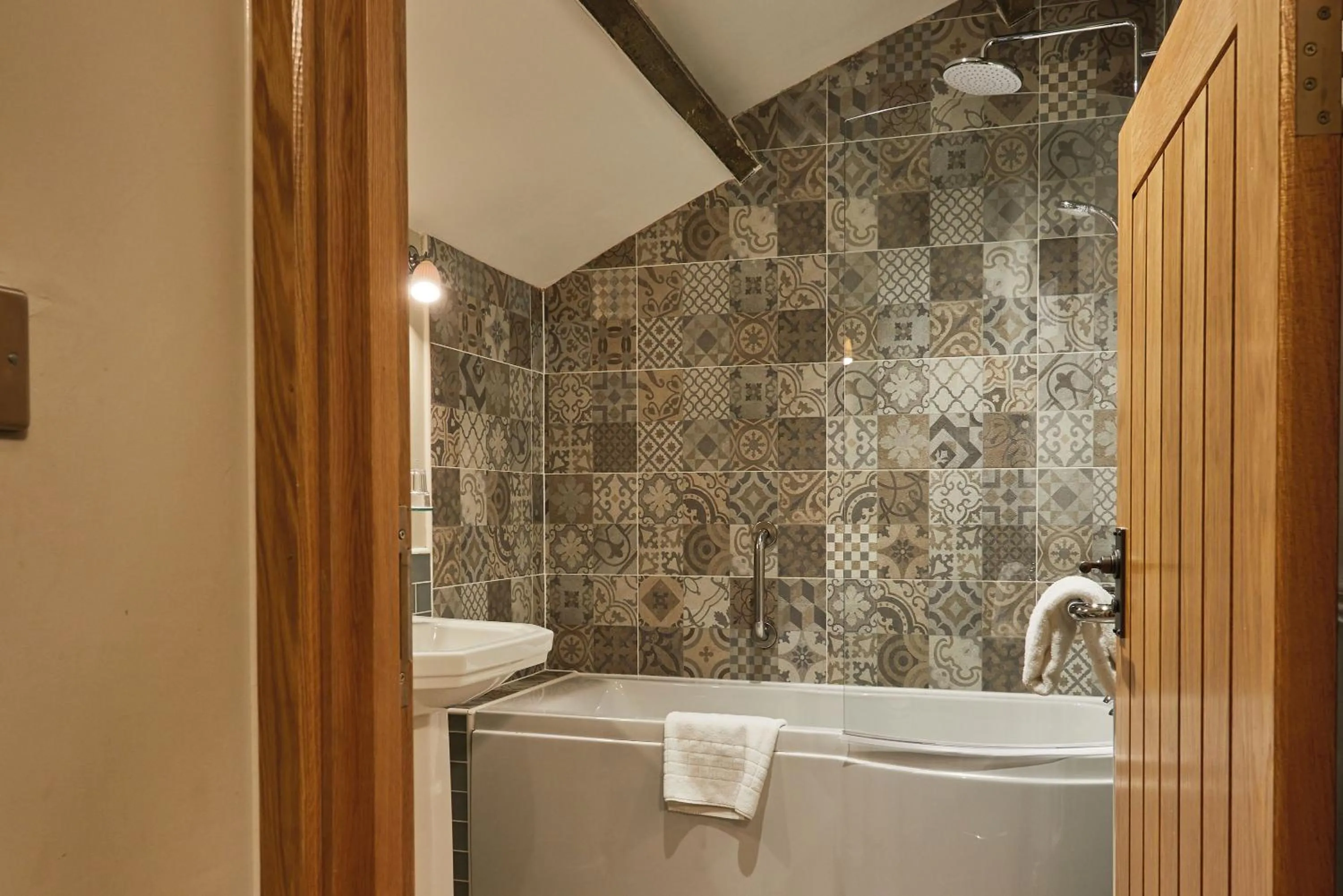 Bathroom in The Lister Arms