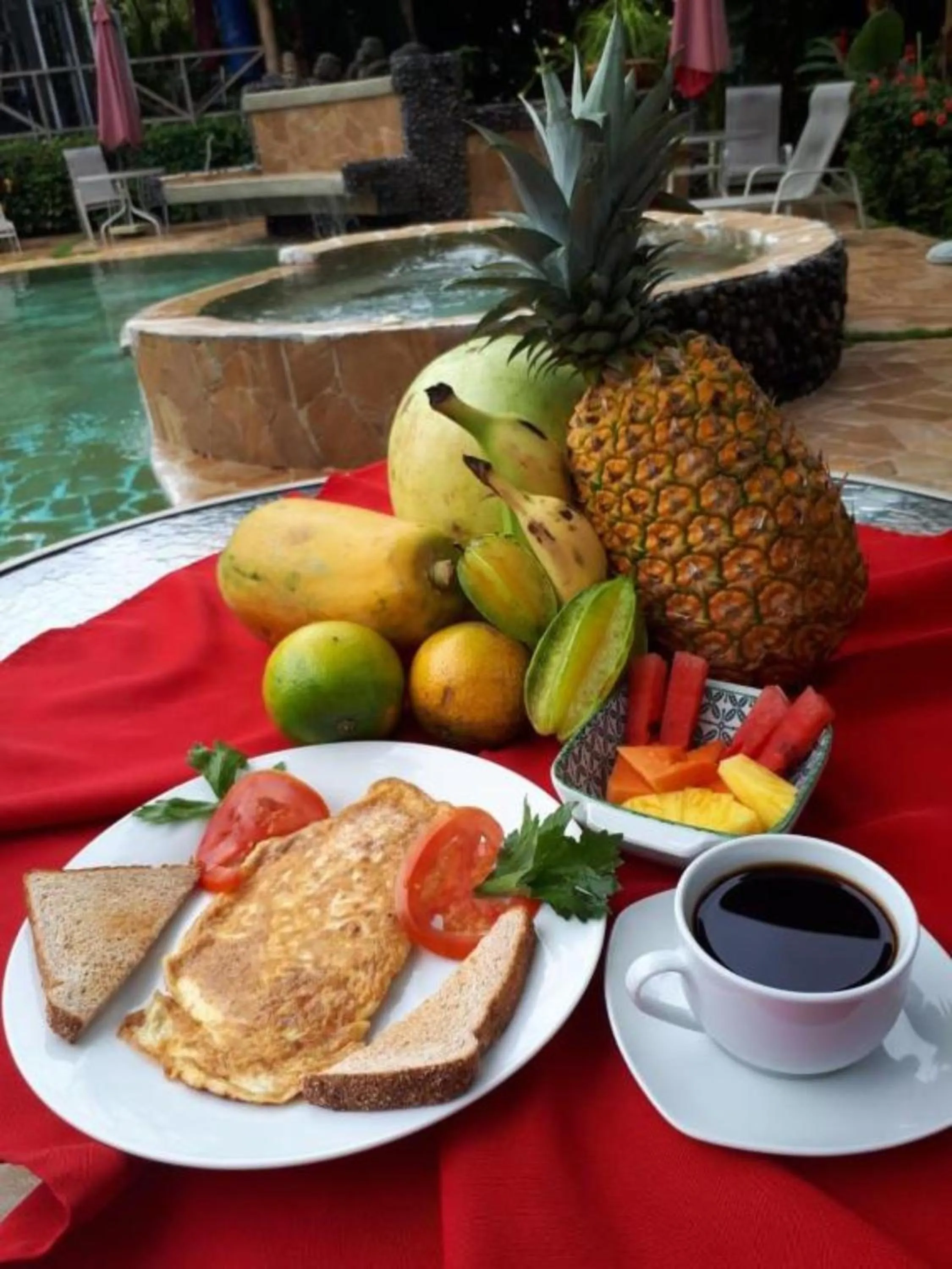 Food and drinks in Pacifico Loft Hotel