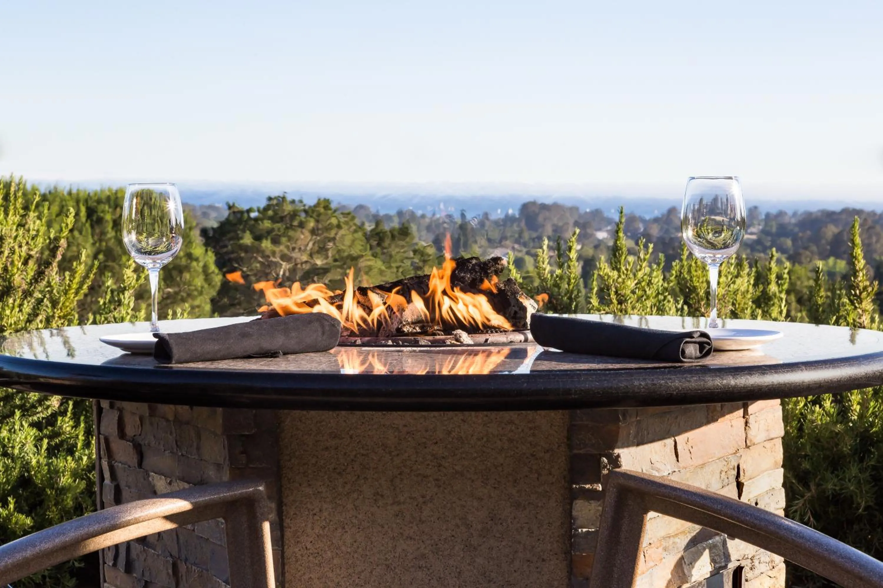 Restaurant/places to eat in Chaminade Resort & Spa