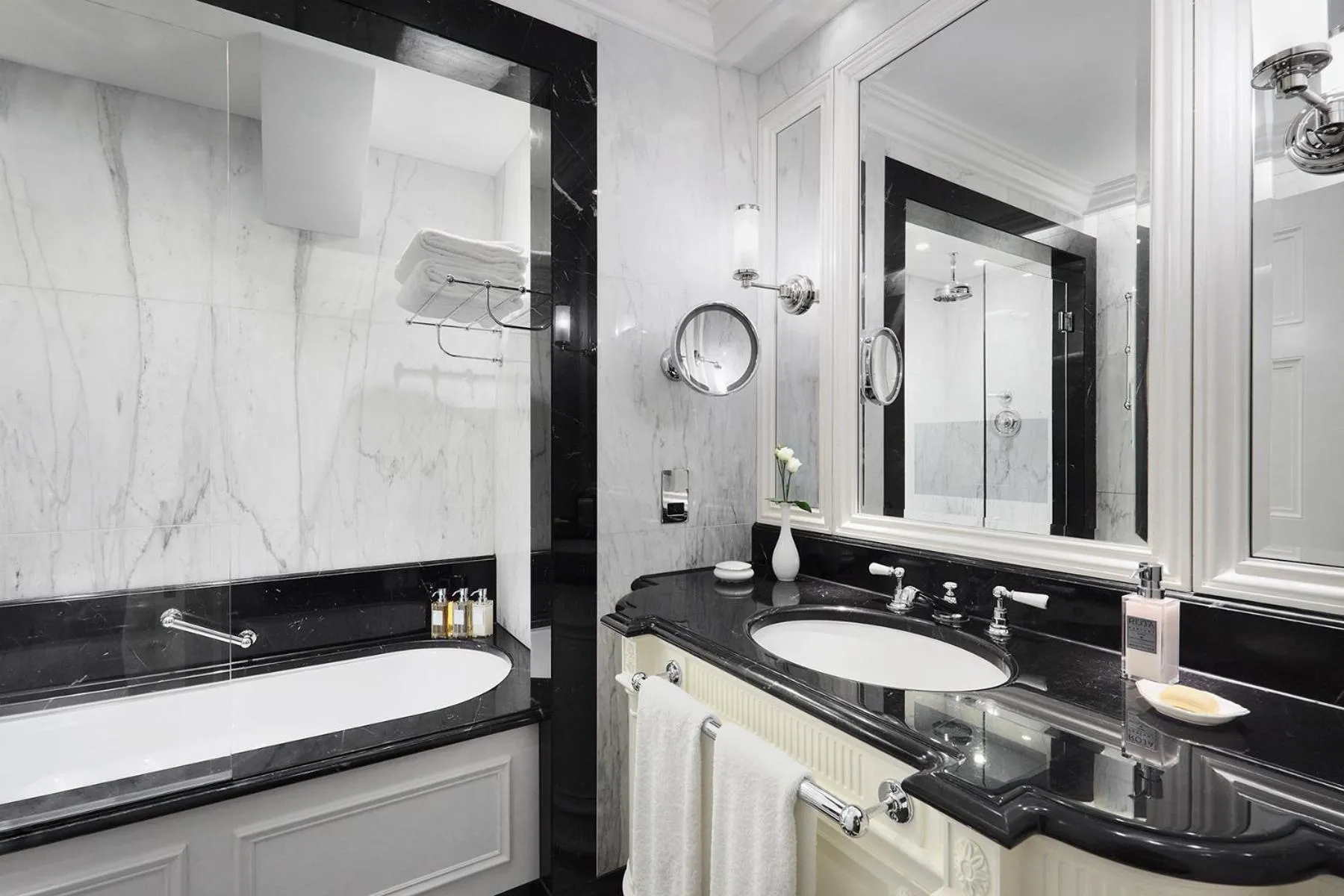 Bathroom in The Lanesborough, Oetker Hotels