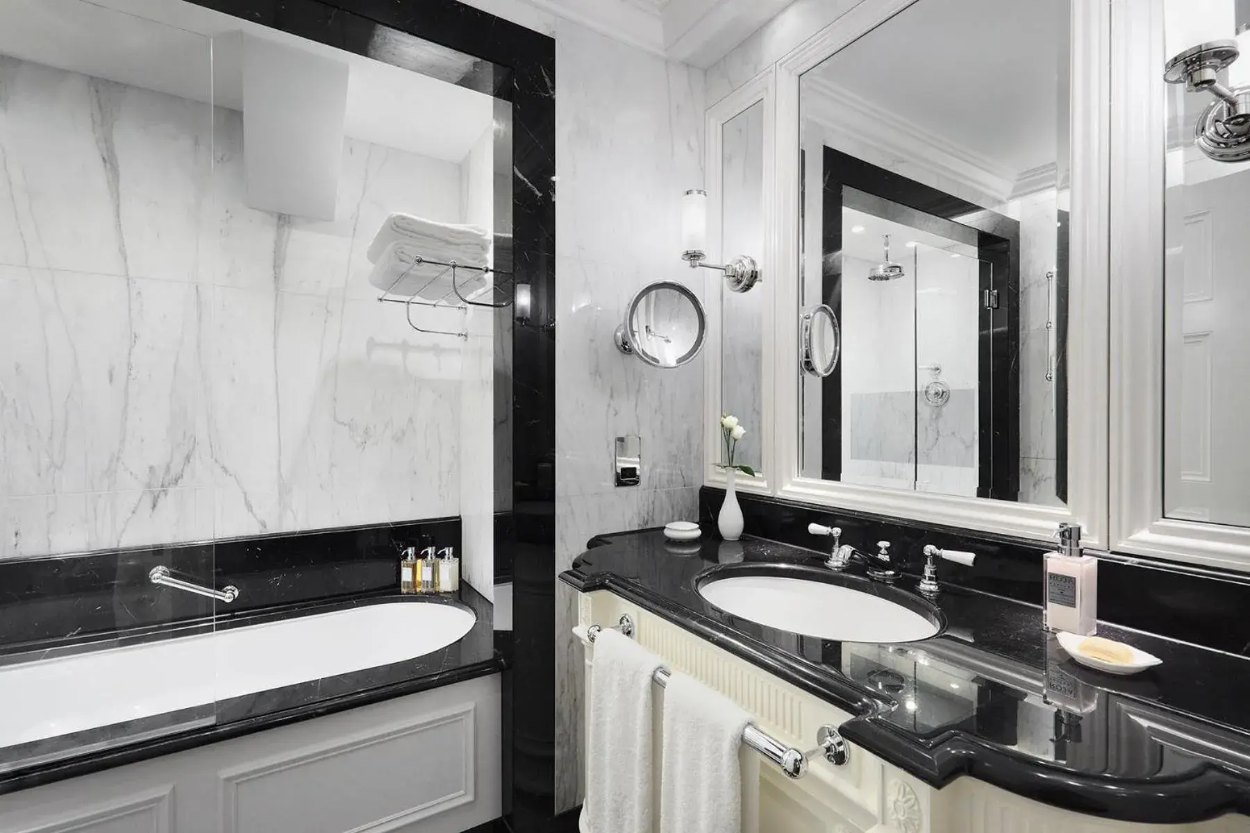 Park View Executive Room in The Lanesborough, Oetker Collection Park View Executive Room in The Lanesborough, Oetker Collection