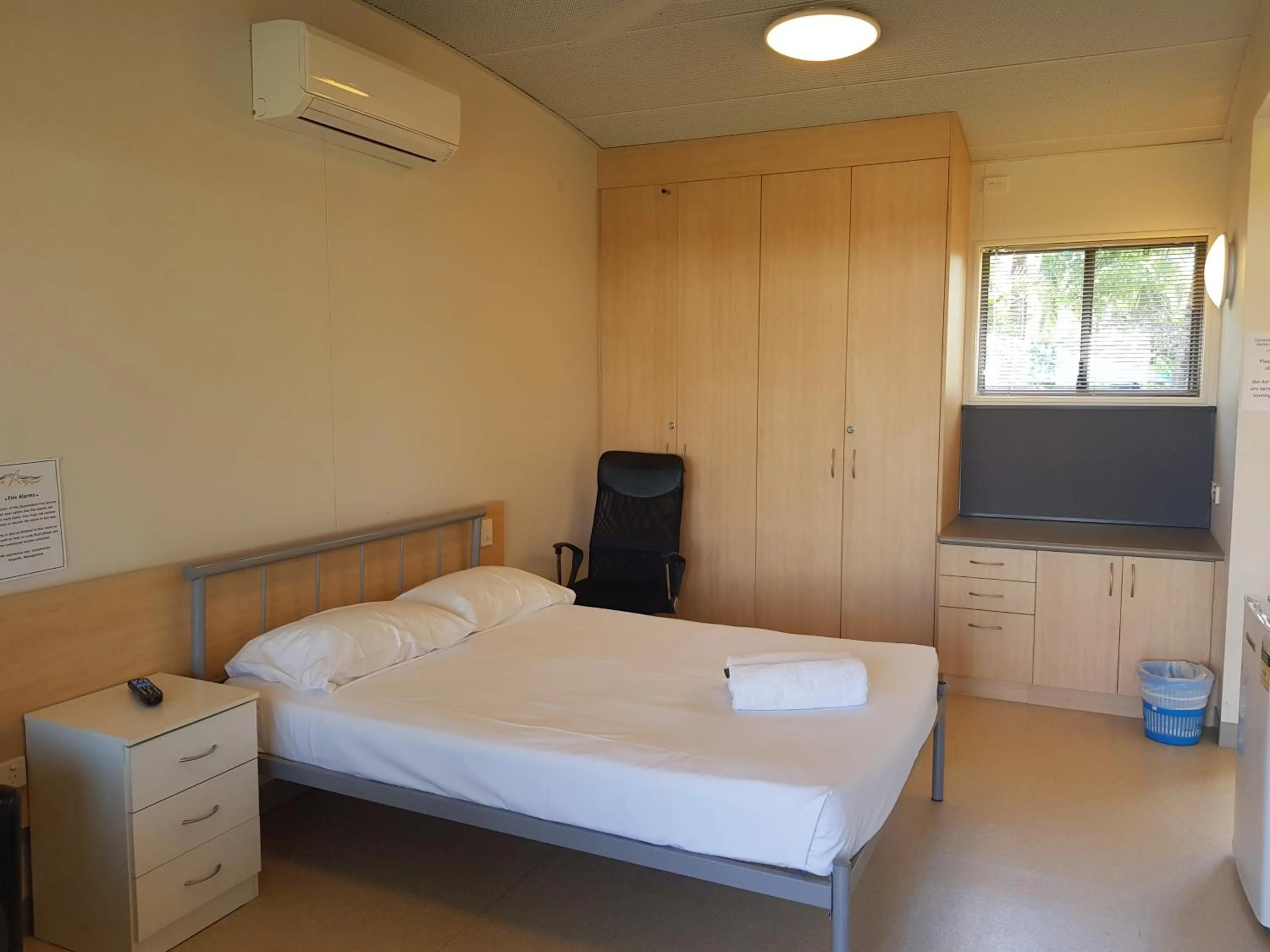 Bed in Cardwell Beachcomber Motel & Tourist Park