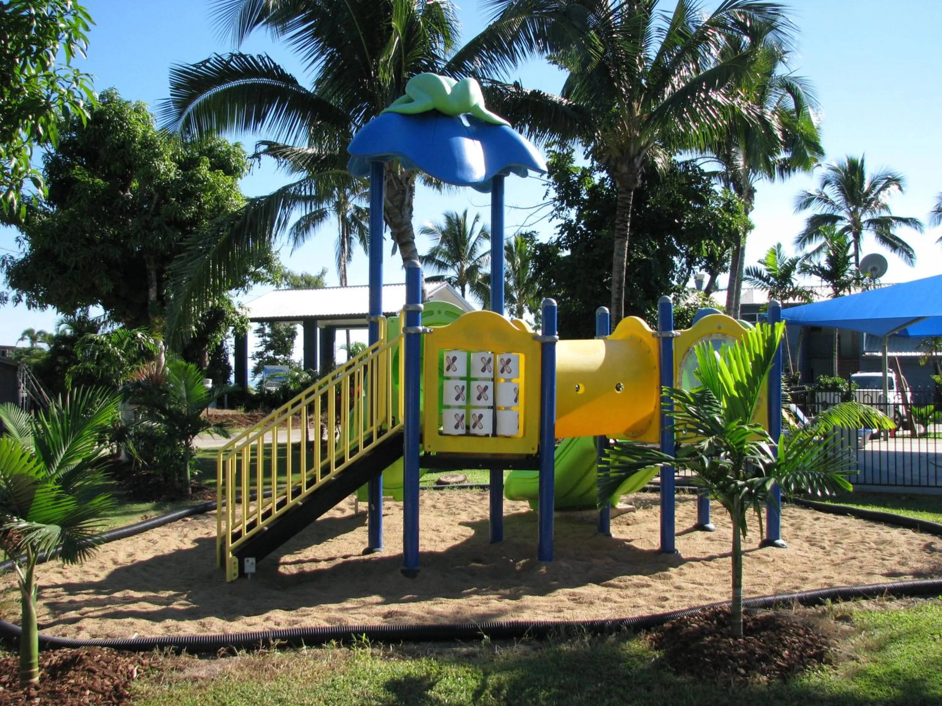 Area and facilities in Cardwell Beachcomber Motel & Tourist Park