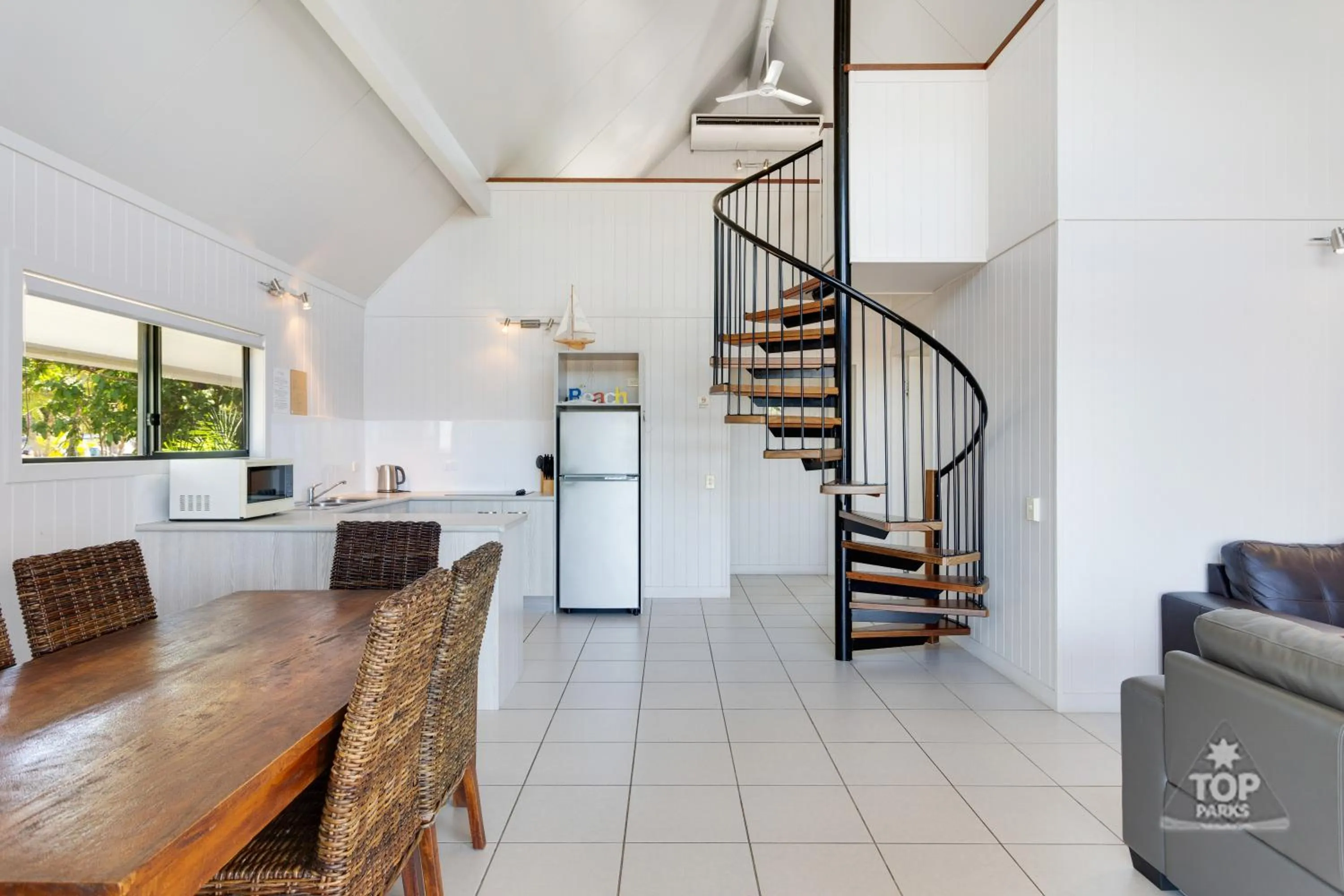 Cardwell Beachcomber Motel & Tourist Park