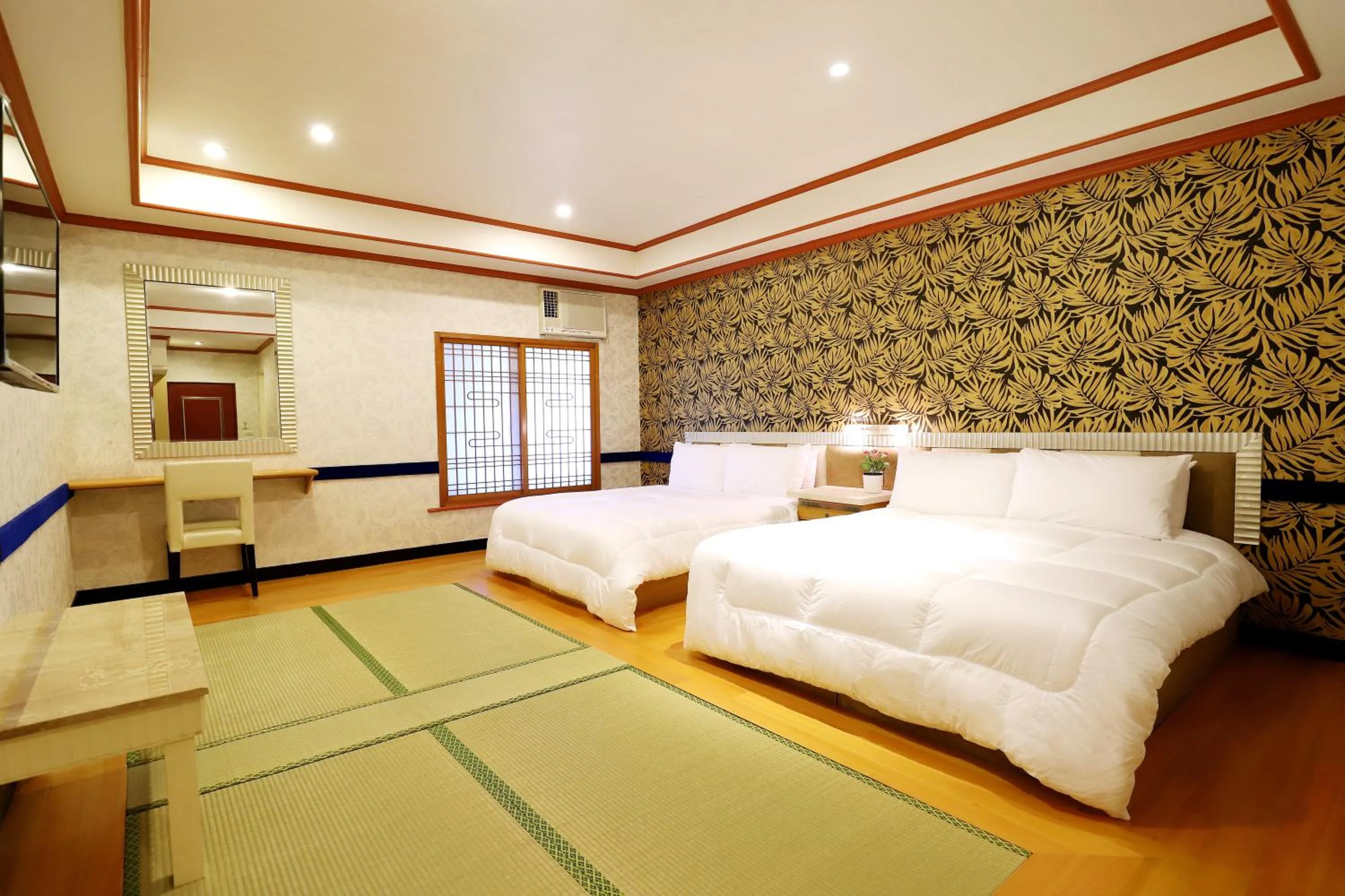 Bed in Gorgeous Hot Spring Resort