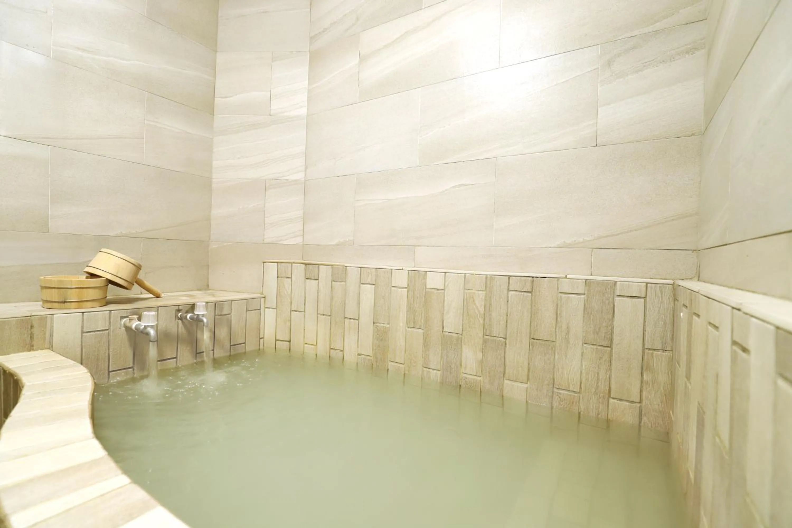 Gorgeous Hot Spring Resort