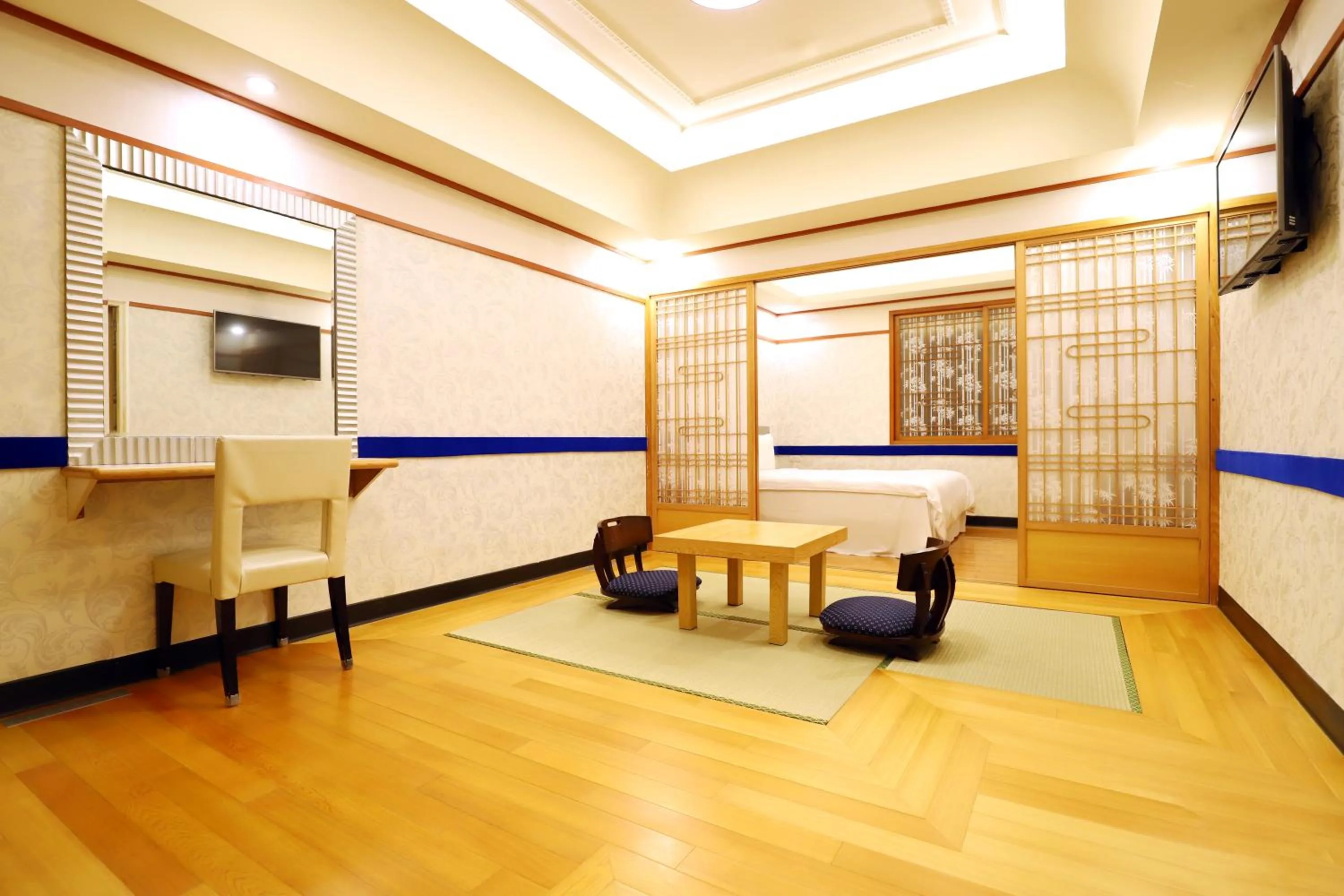 Gorgeous Hot Spring Resort