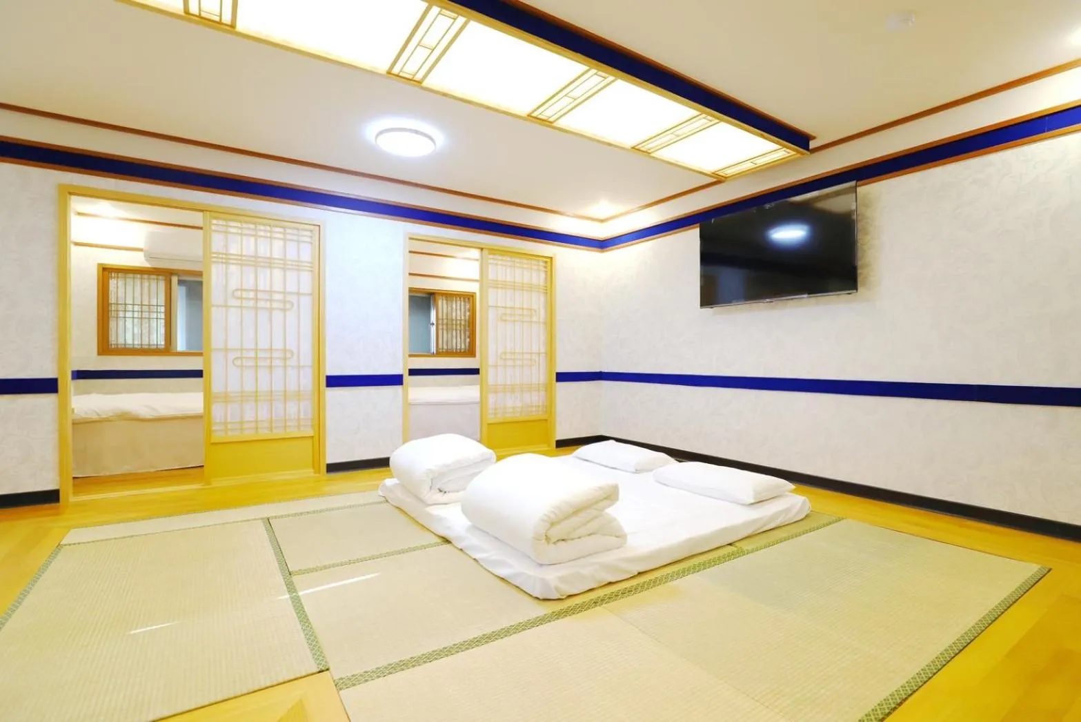 Bed in Gorgeous Hot Spring Resort