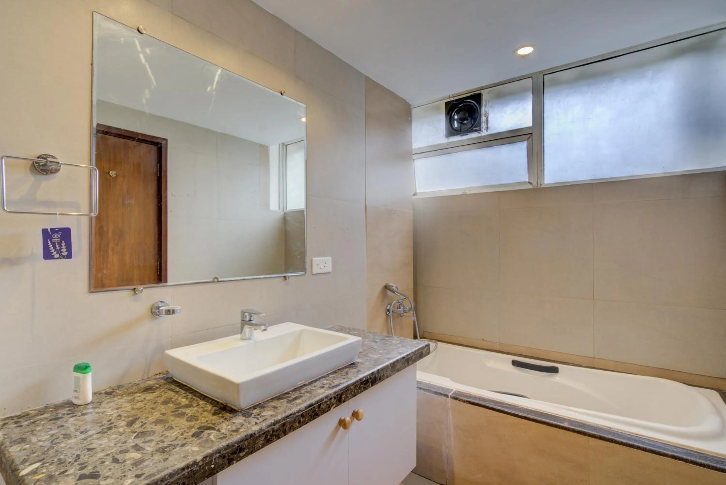 Bathroom in Eternal wave by HappyInch