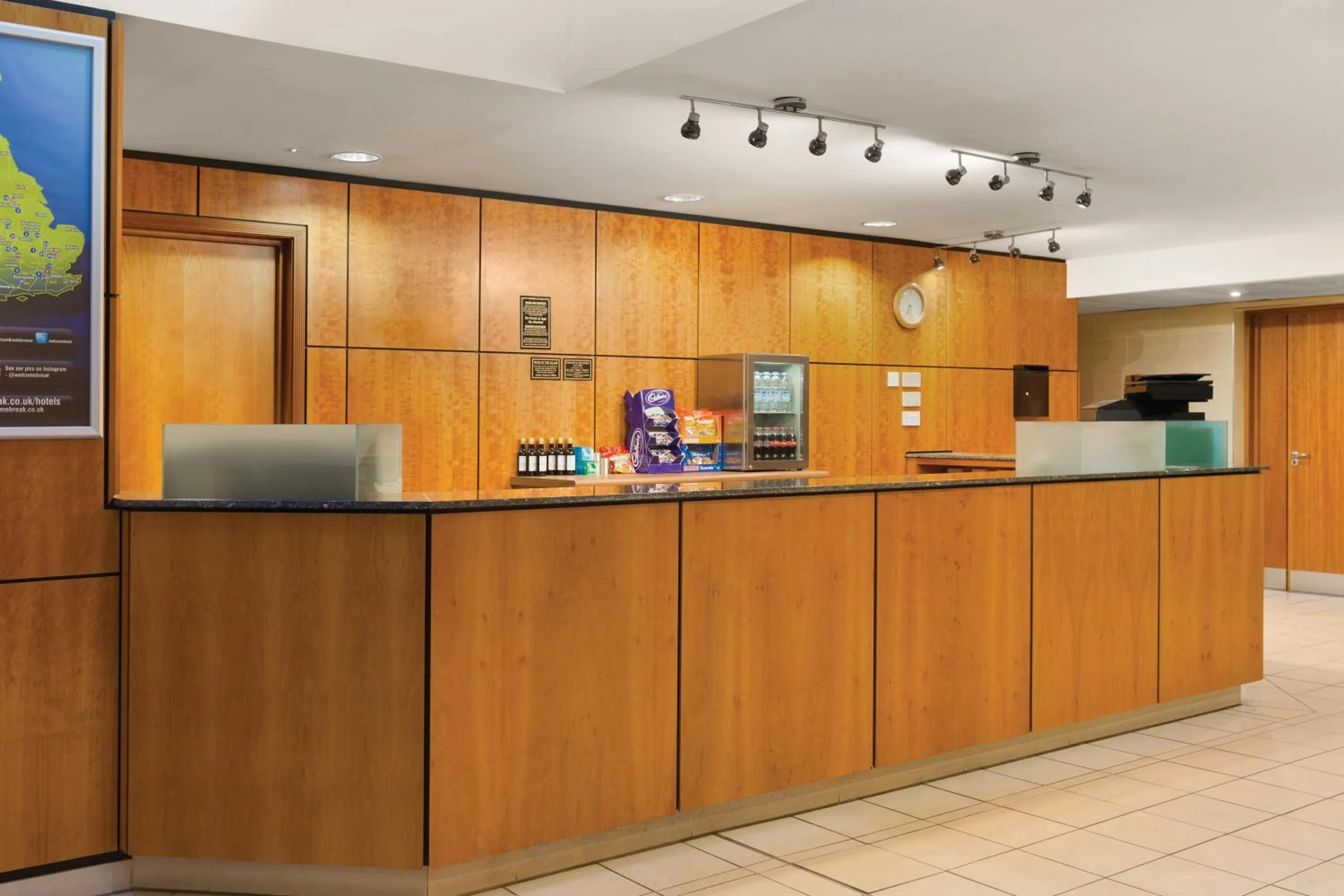 Lobby or reception in Days Inn Stevenage North