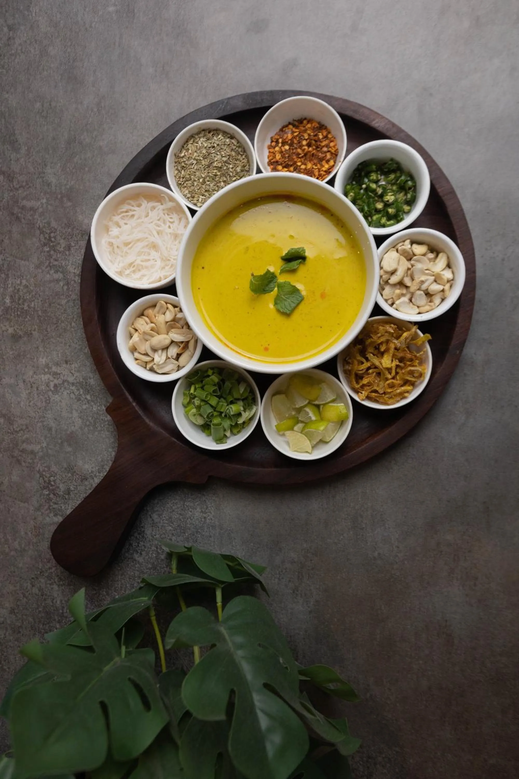 Restaurant/places to eat in Pushp Vatika Resort & Lawns