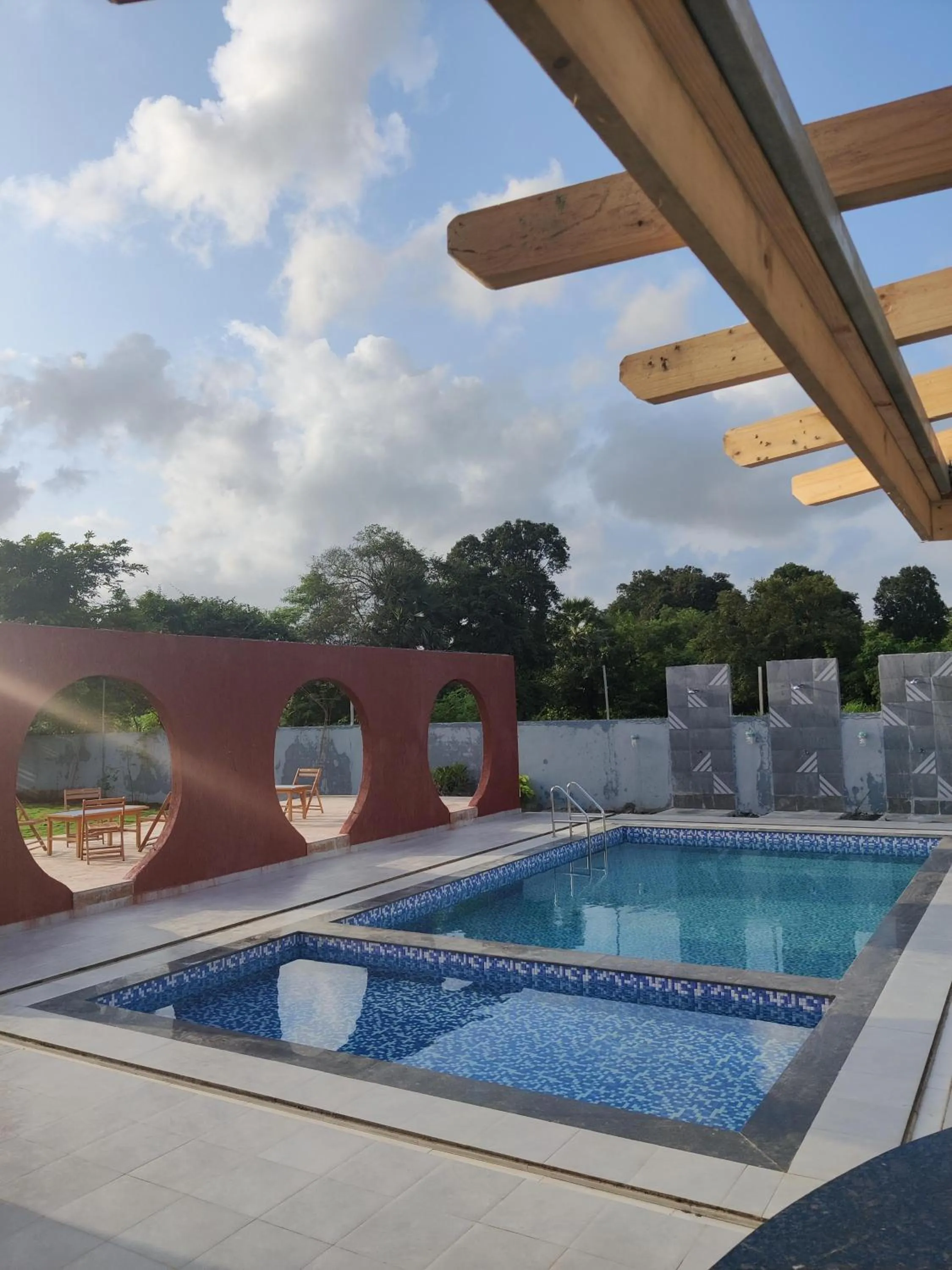 Swimming pool in Pushp Vatika Resort & Lawns