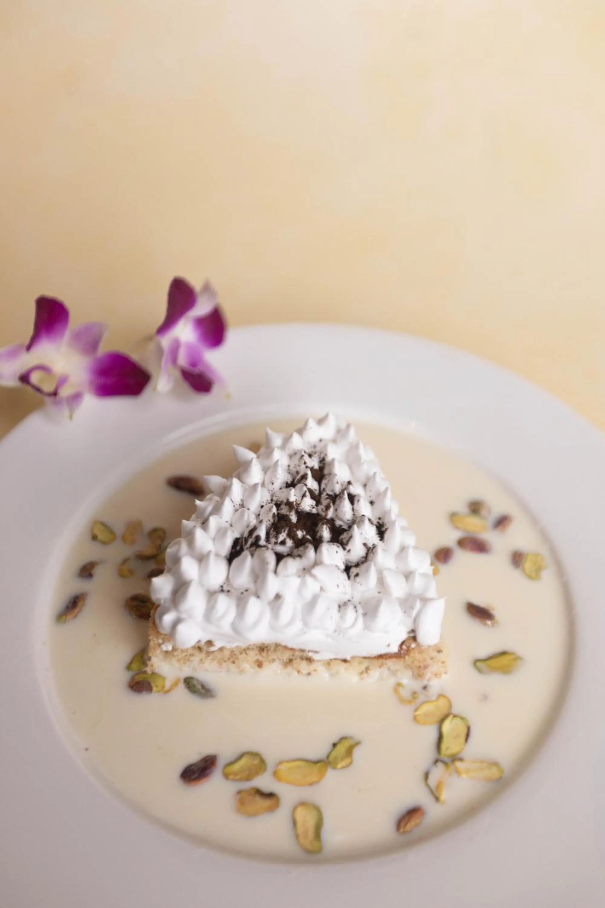 Restaurant/places to eat in Pushp Vatika Resort & Lawns