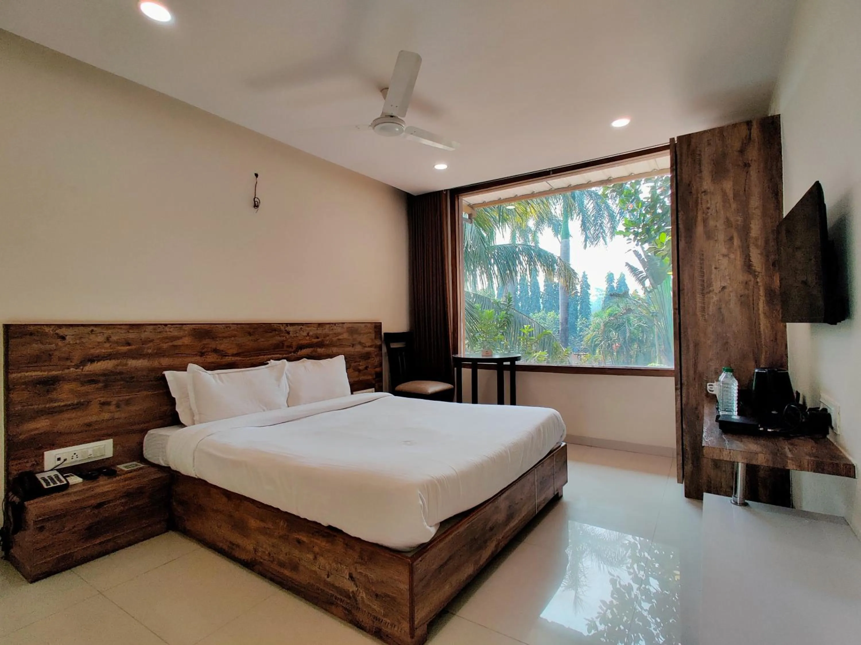 View (from property/room), Bed in Pushp Vatika Resort & Lawns