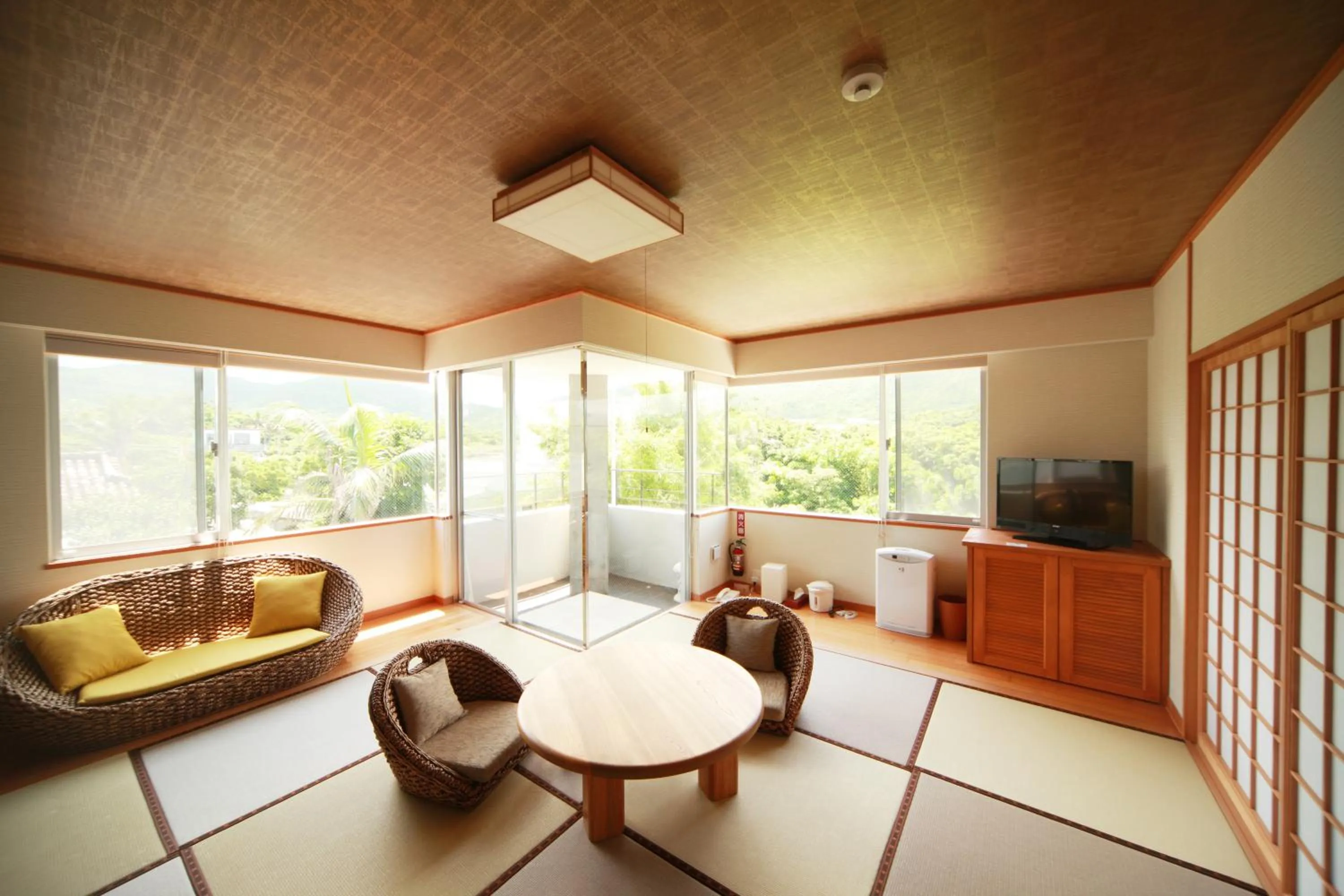 Photo of the whole room in Alaise De Bale Ishigaki