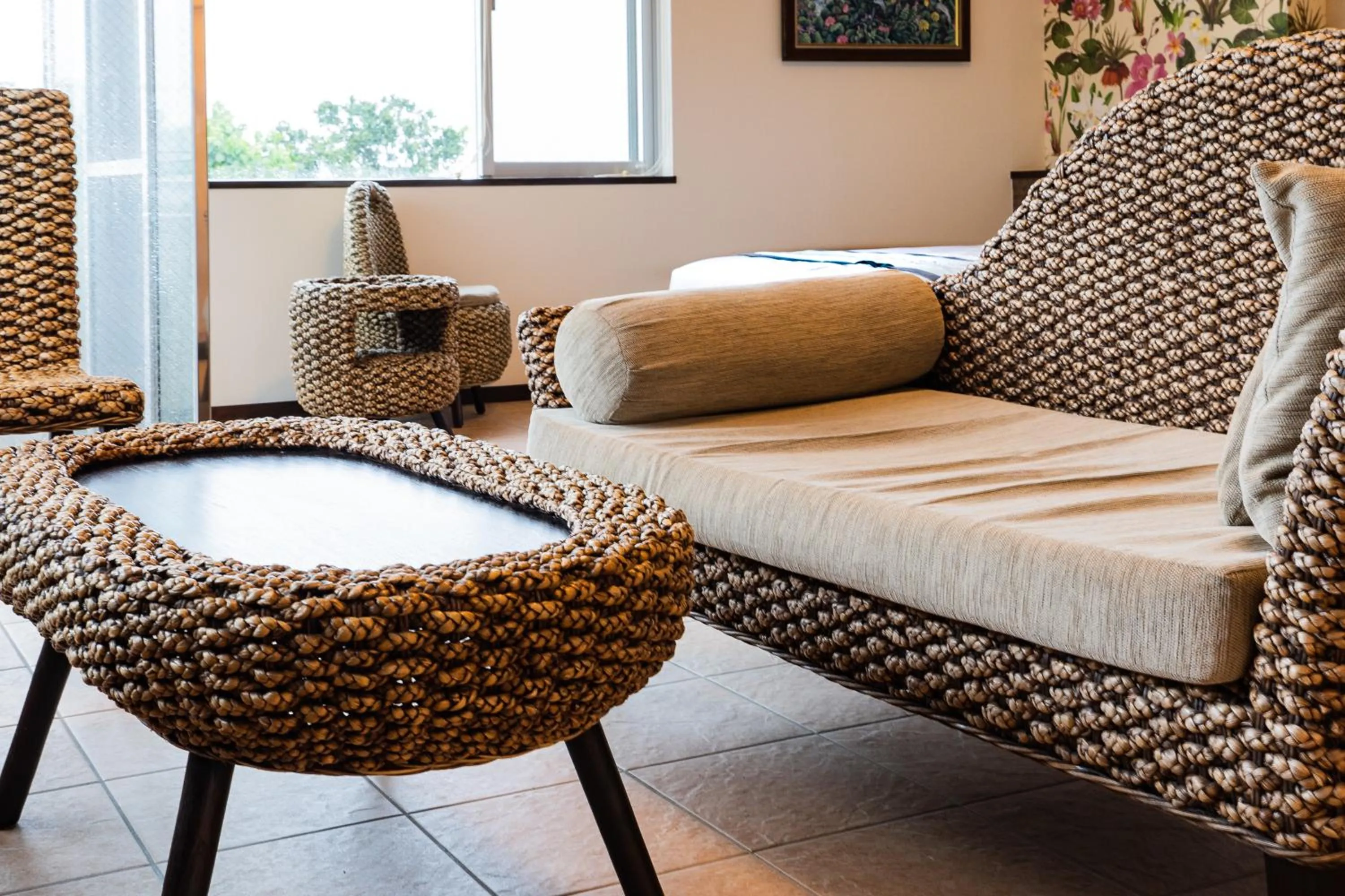 Decorative detail in Alaise De Bale Ishigaki