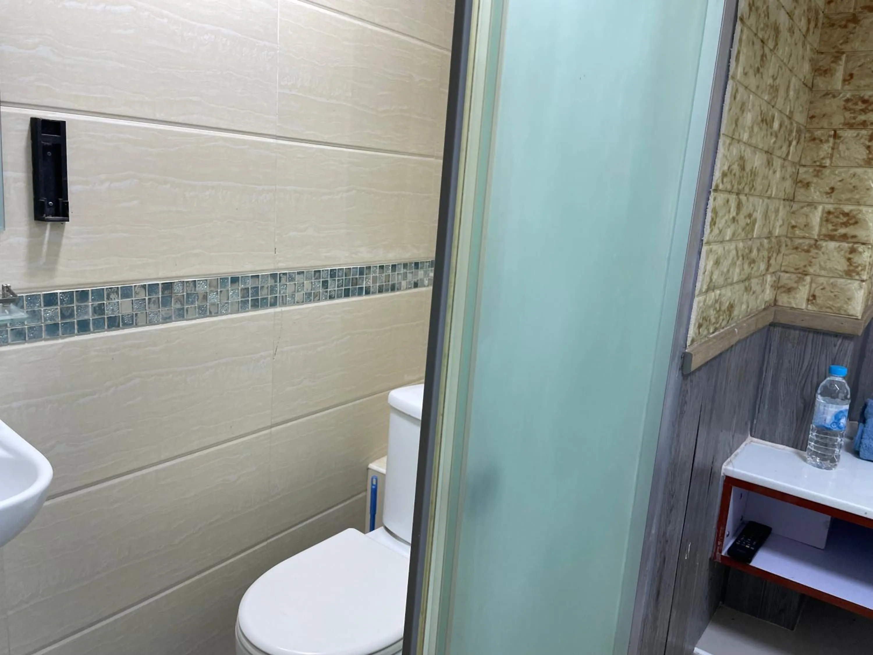 Majestic 7 Guesthouse (formerly KAT Hotel)