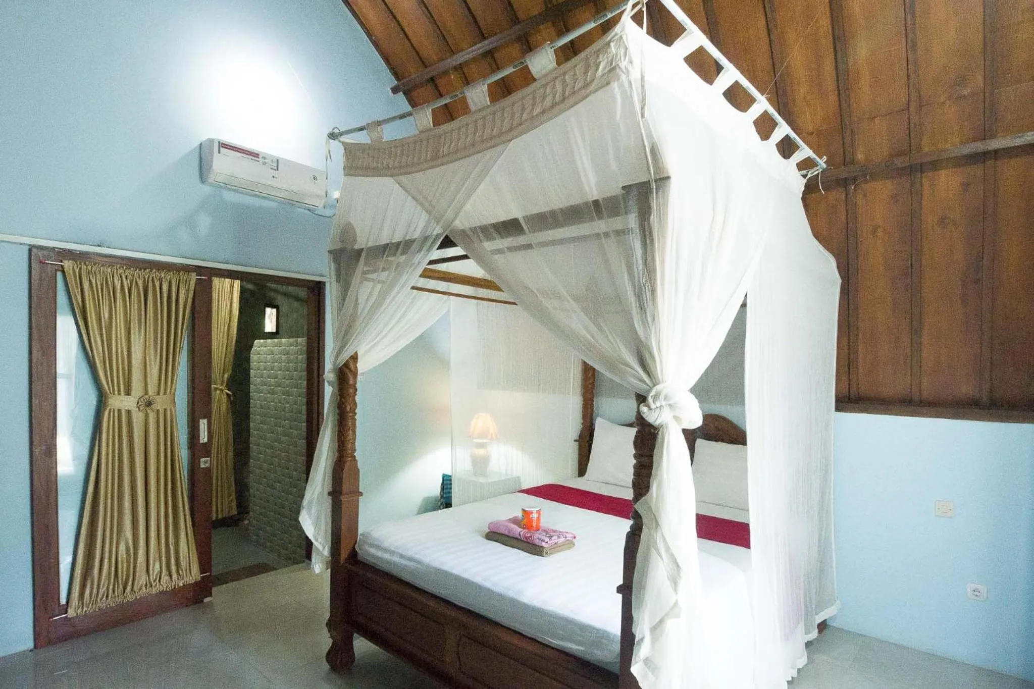 Bed in Ina Gili Guesthouse